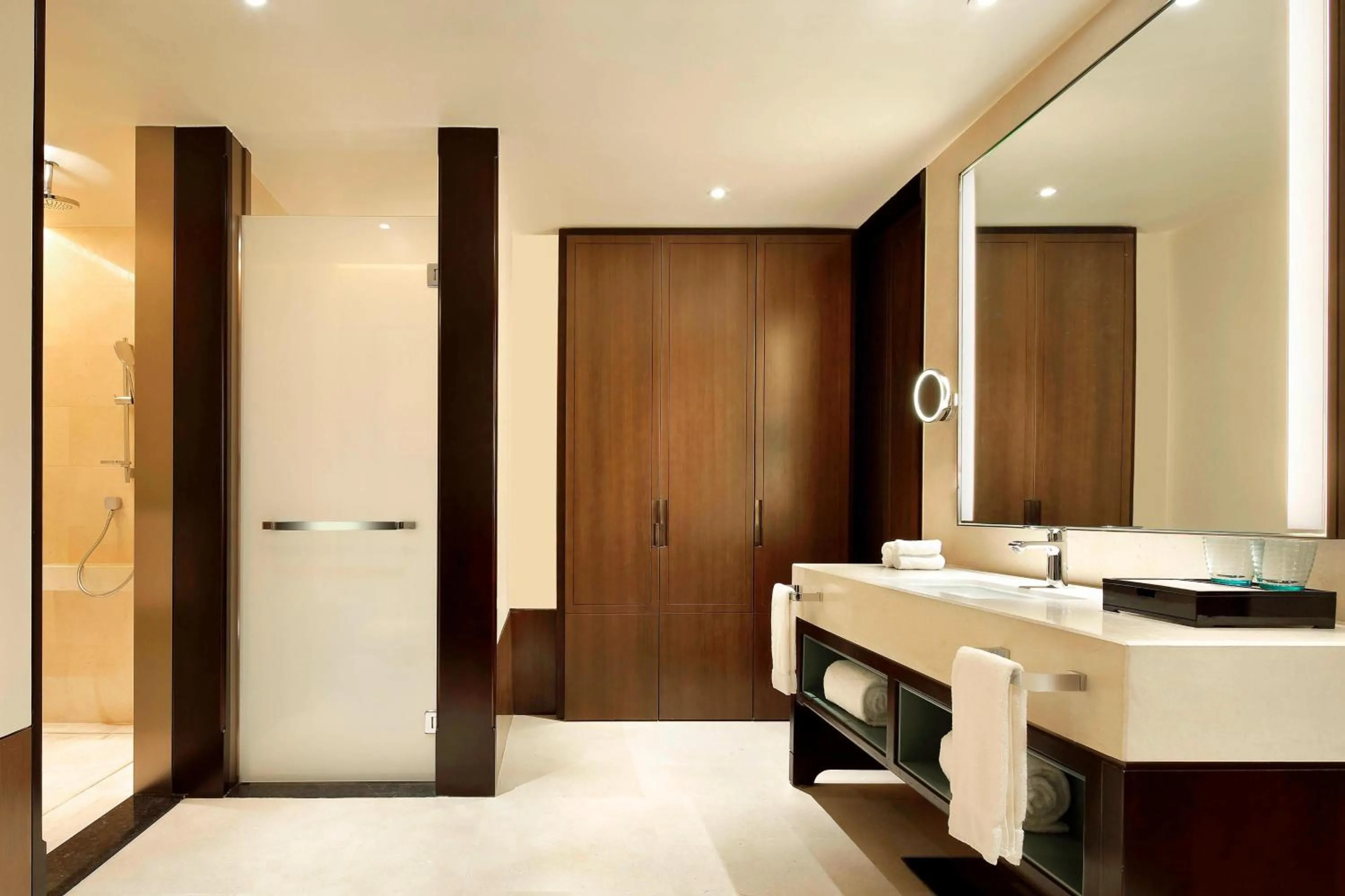 Bathroom in Four Points by Sheraton Chengdu, Anren