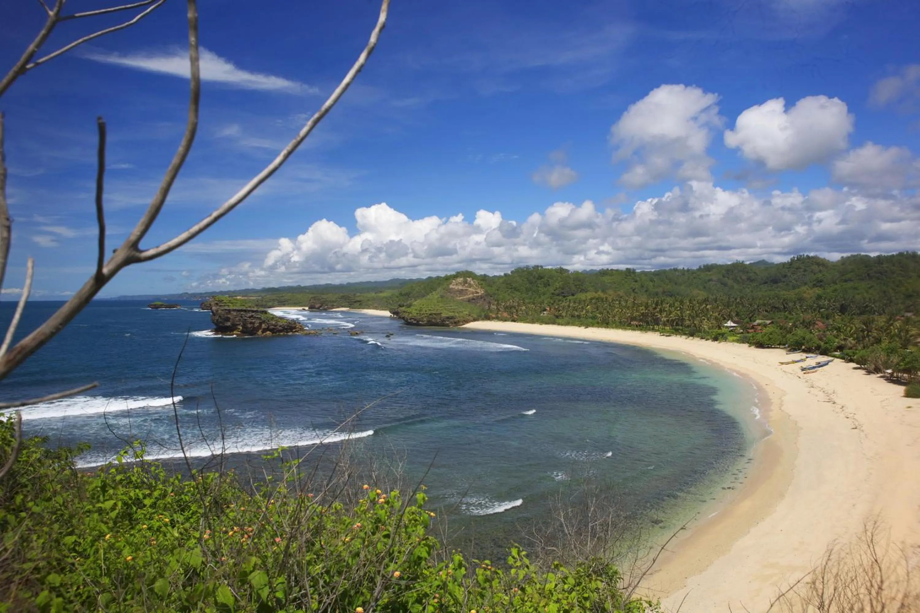 Beach in Desa Limasan Resort