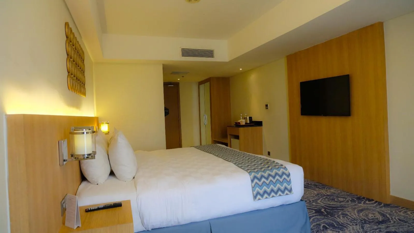 Bed in Louis Kienne Hotel Simpang Lima