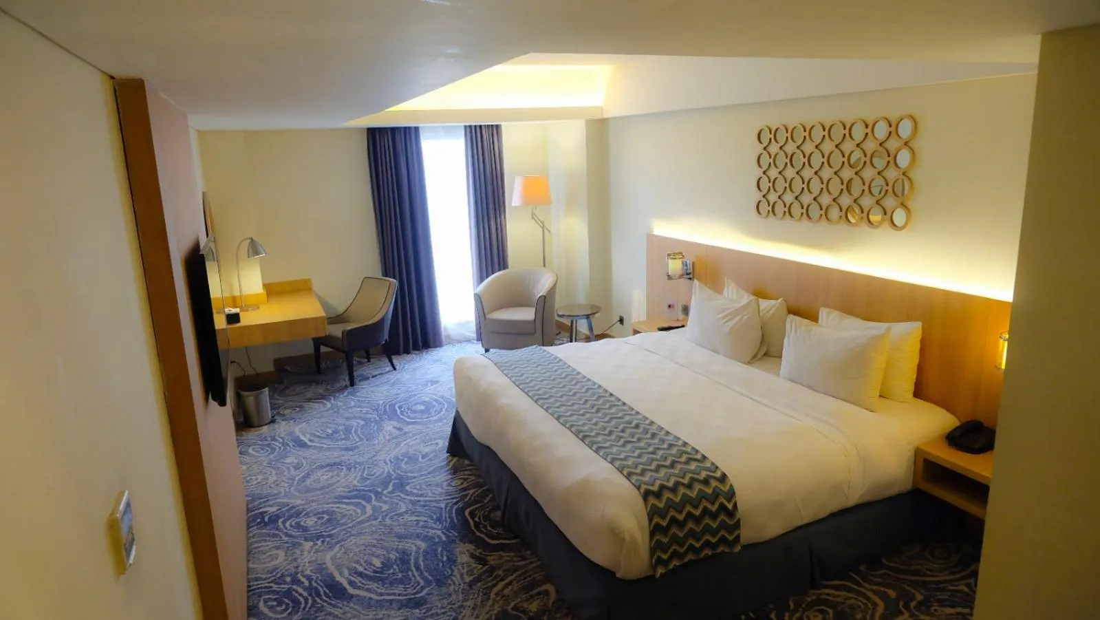 Bed in Louis Kienne Hotel Simpang Lima