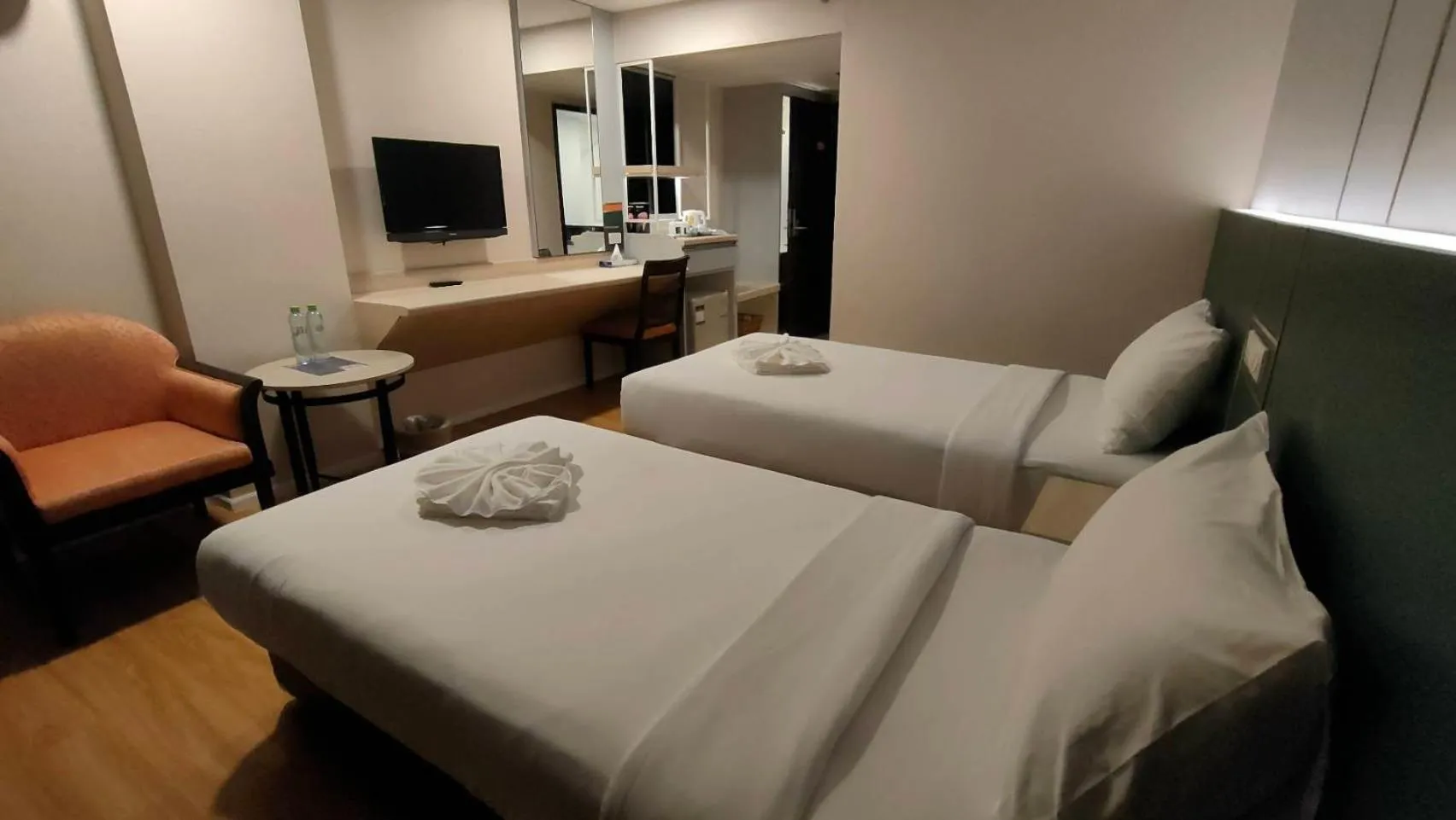 Bed in Mayflower Grande Hotel Phitsanulok