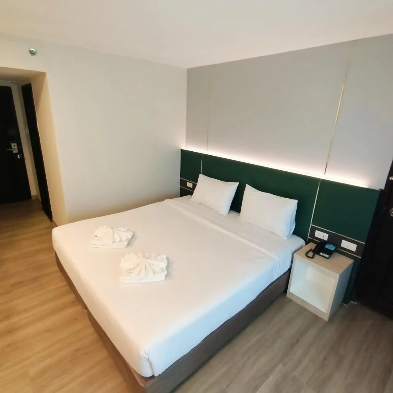 Bed in Mayflower Grande Hotel Phitsanulok