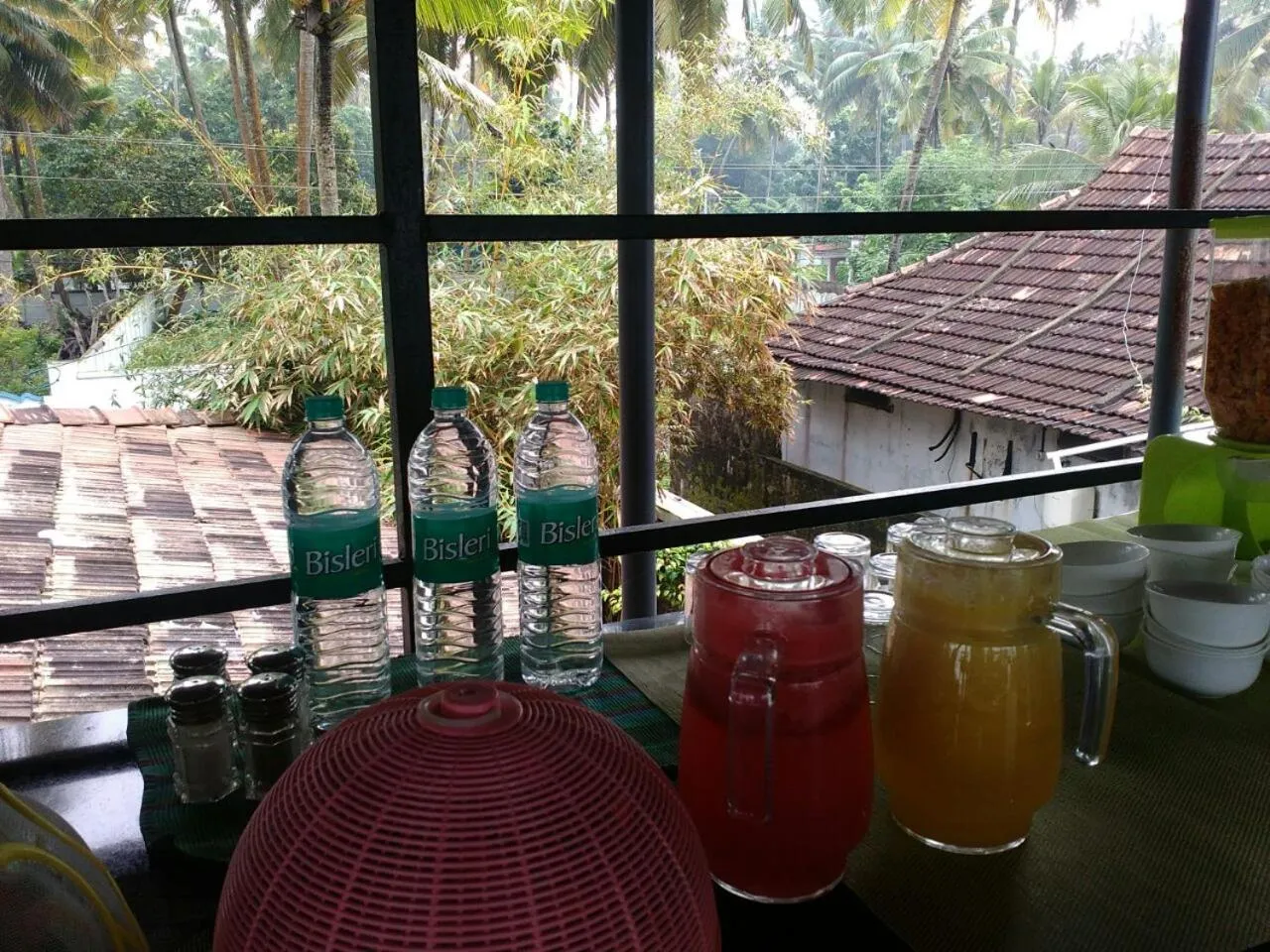 Food and drinks in 36 Palms Boutique Retreat