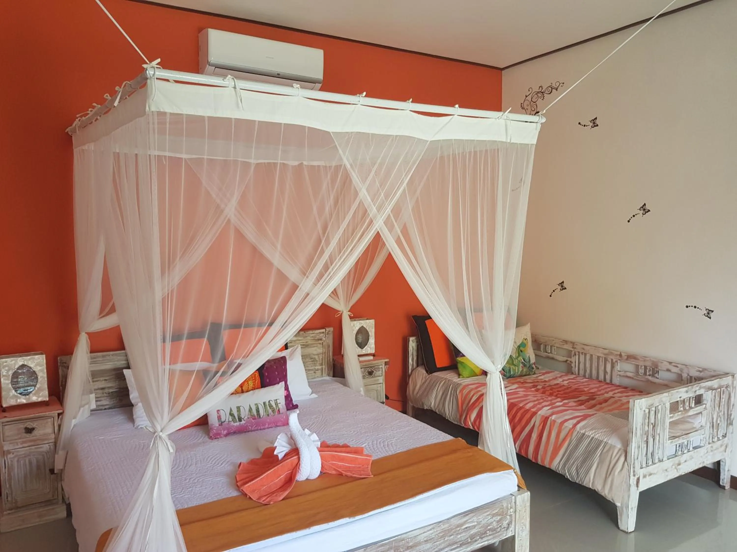 Bed in Nalini Resort