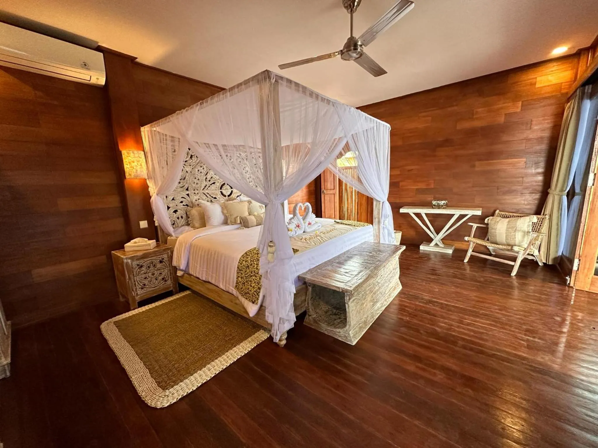Bed in Nalini Resort