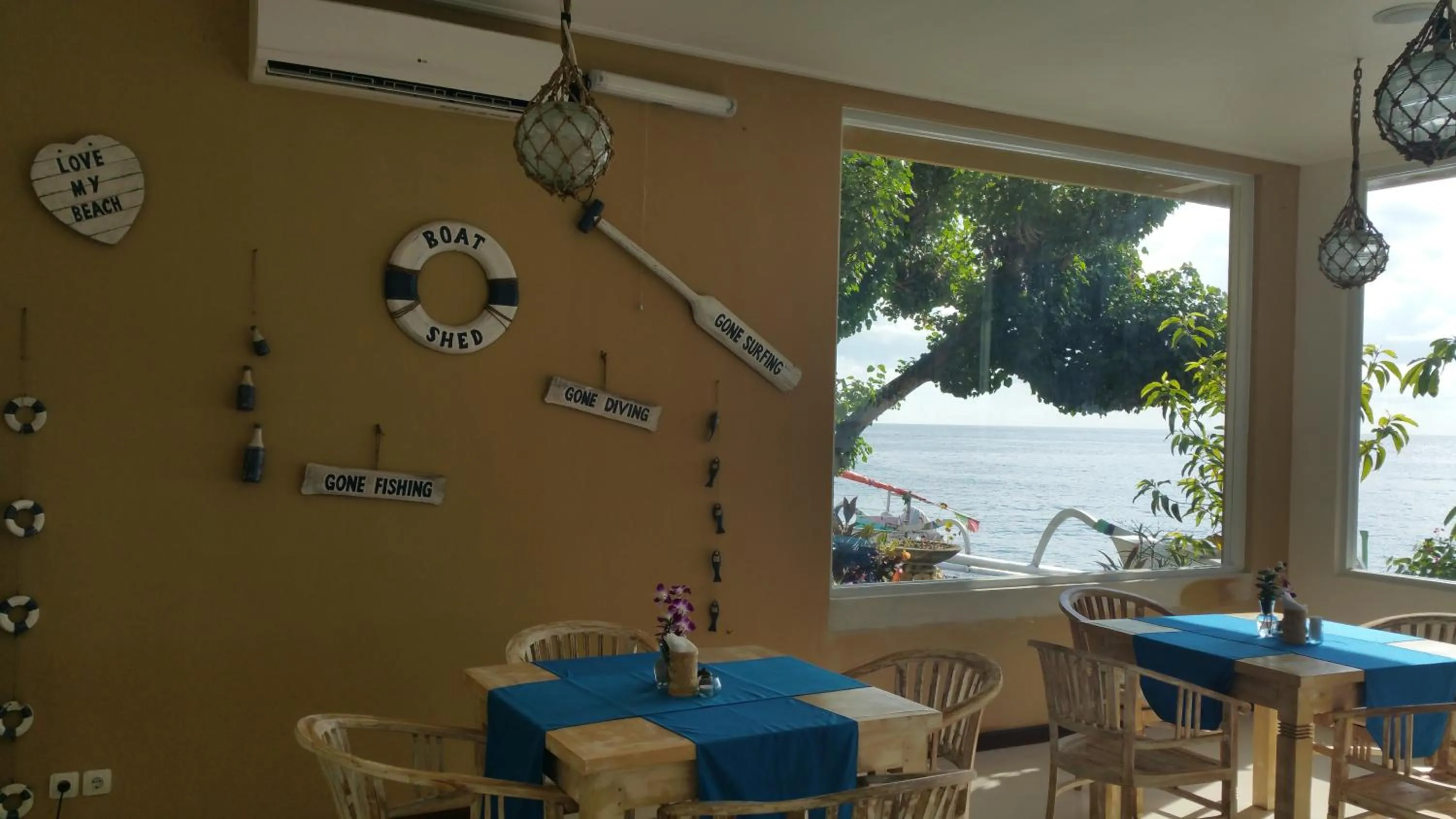 Restaurant/places to eat in Nalini Resort