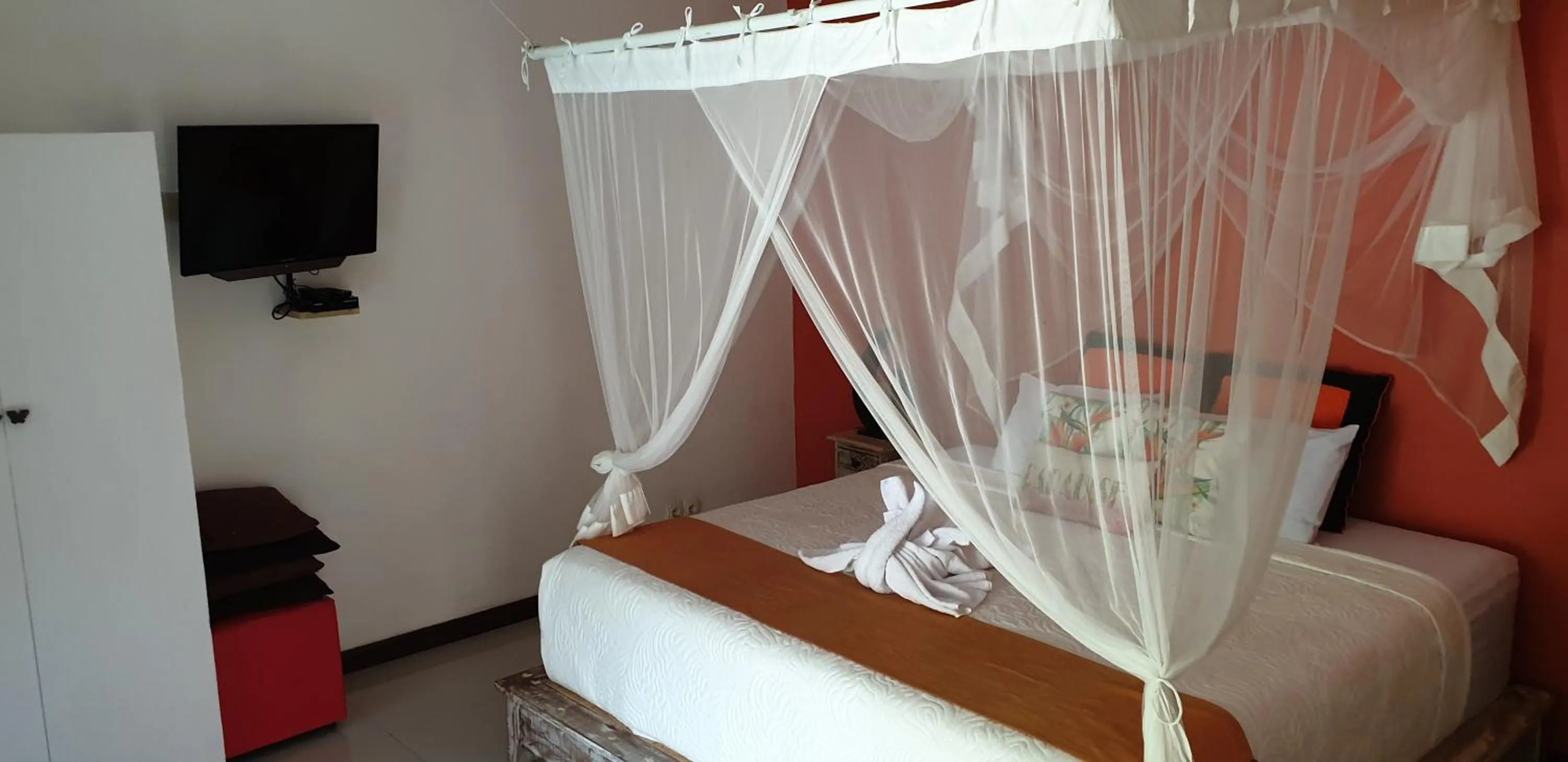Bed in Nalini Resort