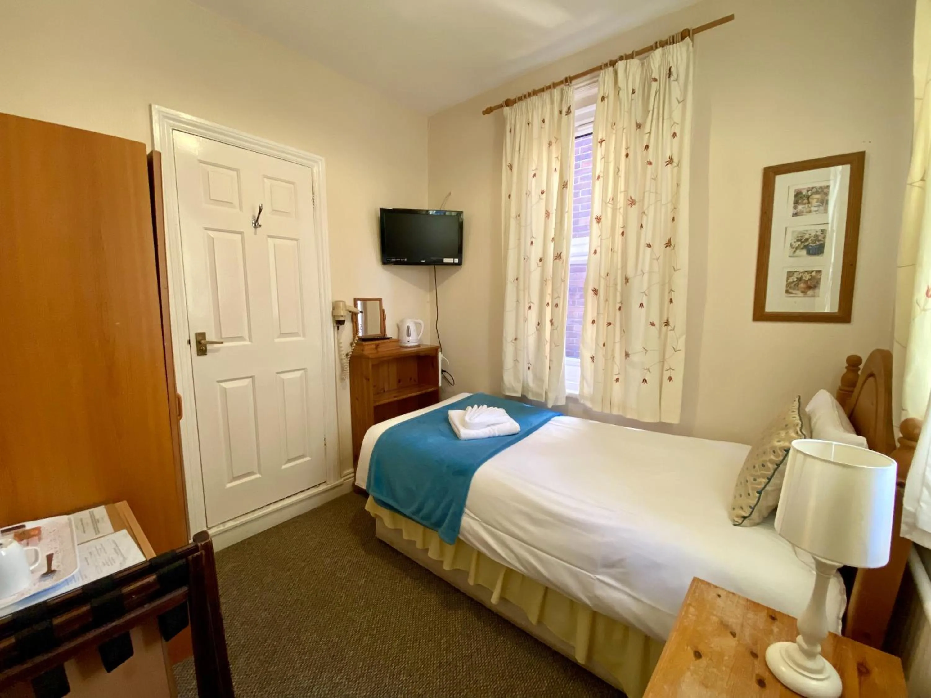 TV and multimedia, Bed in Pickwicks Guest House