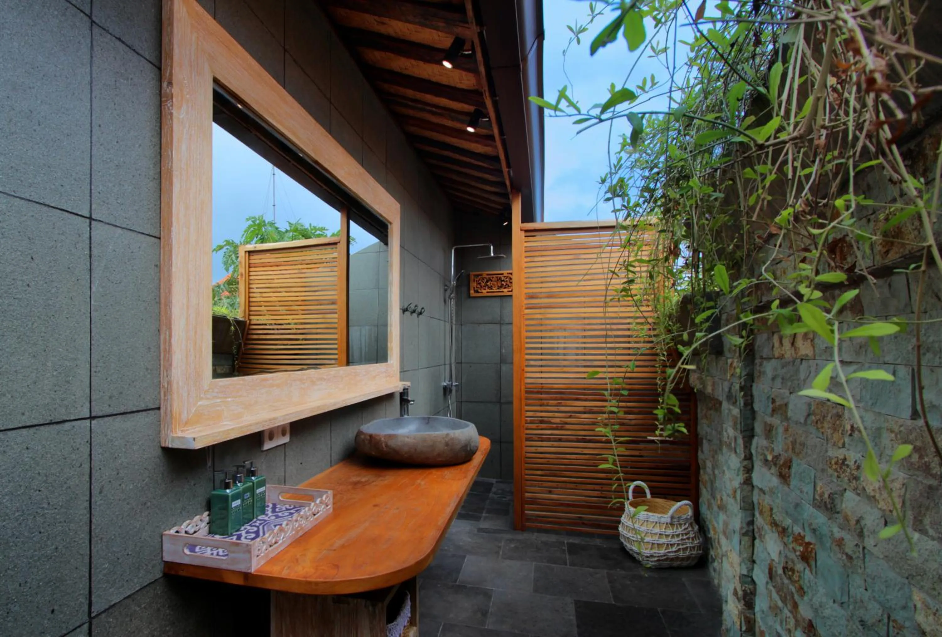 Toilet in Yoga Searcher Bali
