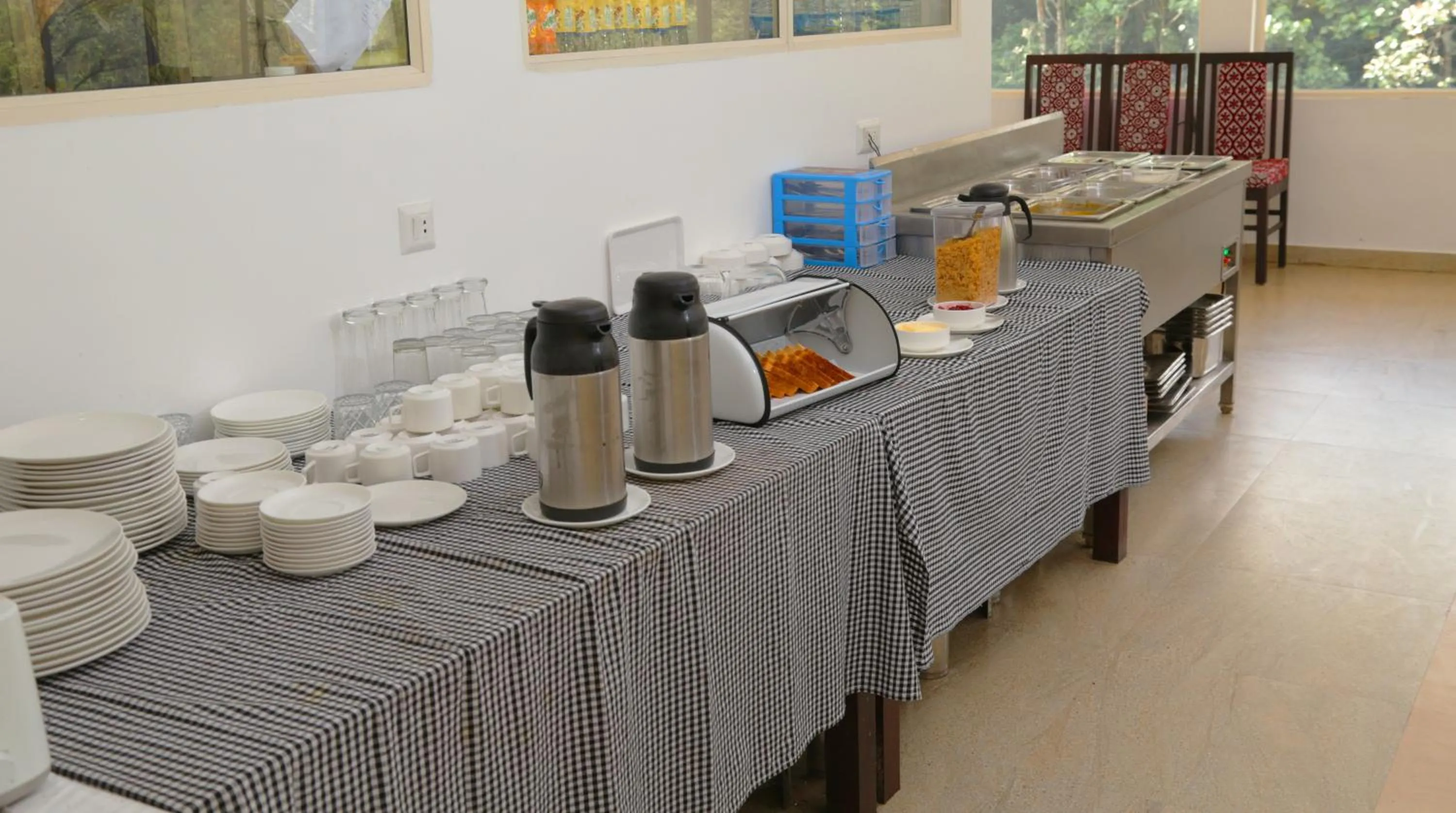Breakfast in Pine Tree Munnar