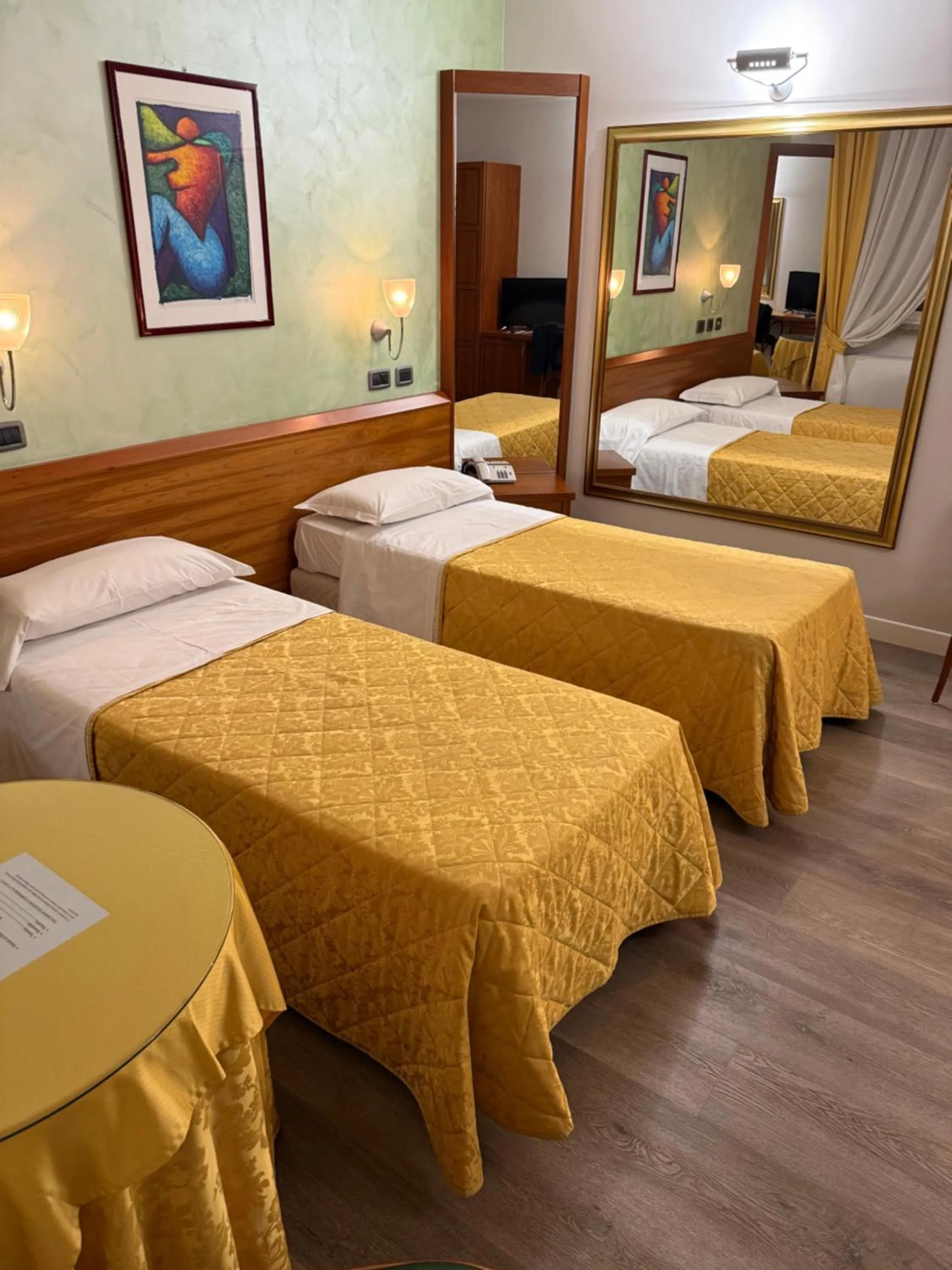 Bed in Hotel Motel Sporting