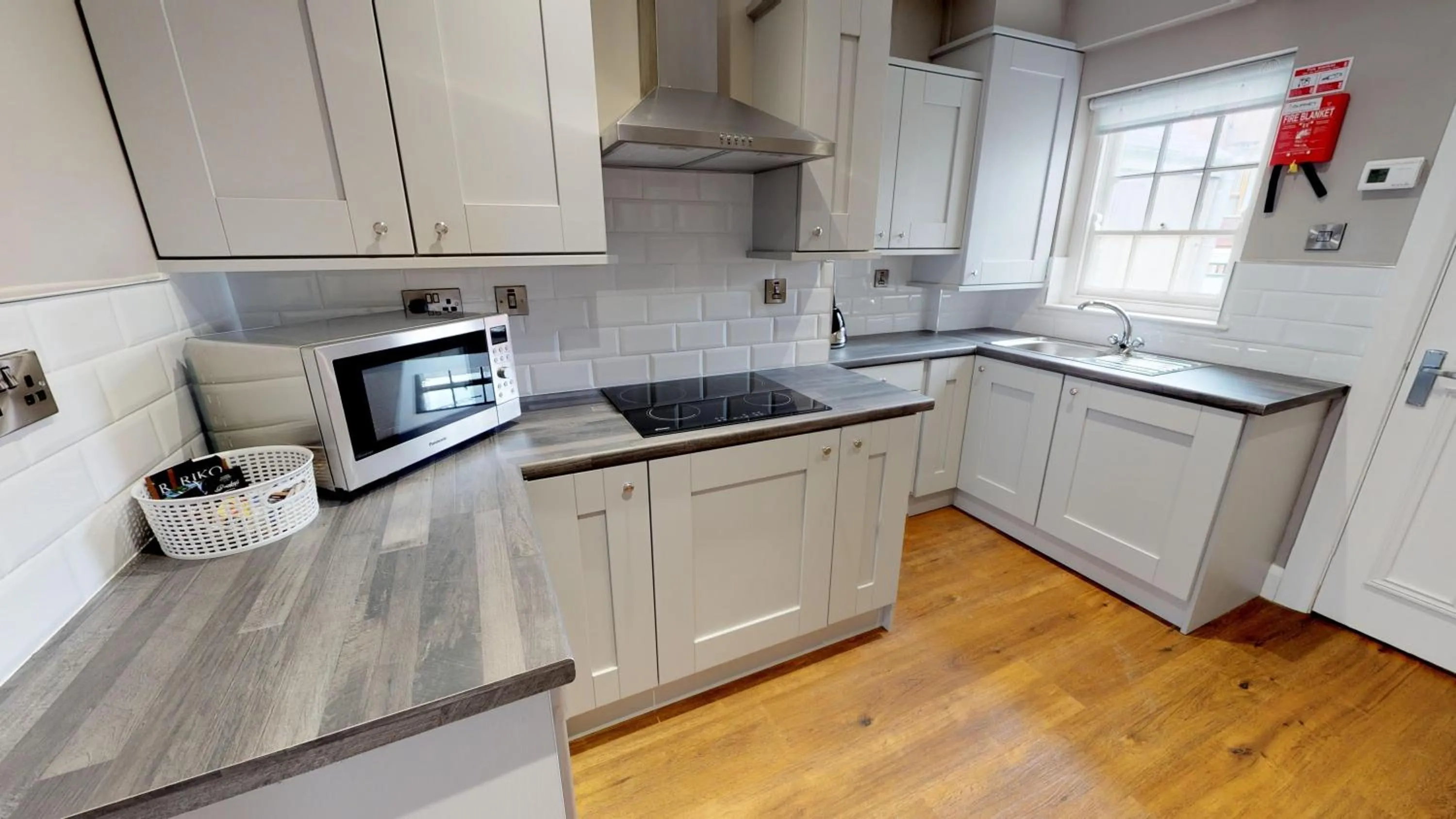 Kitchen or kitchenette in Bishop's Gate Hotel