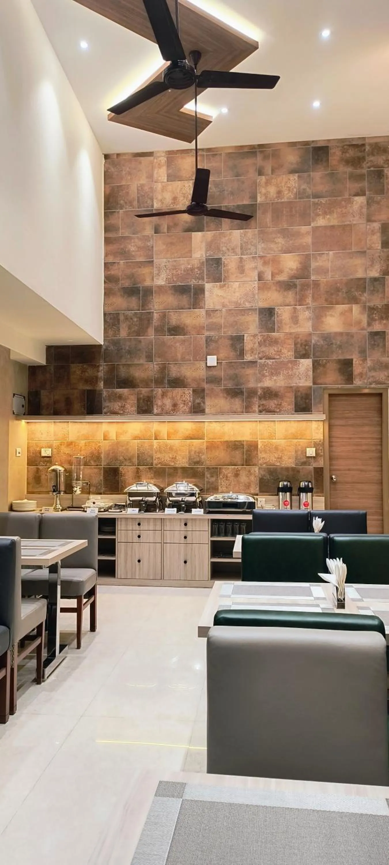 Food and drinks in Zaith Residency Near US Consulate & Apollo hospitals