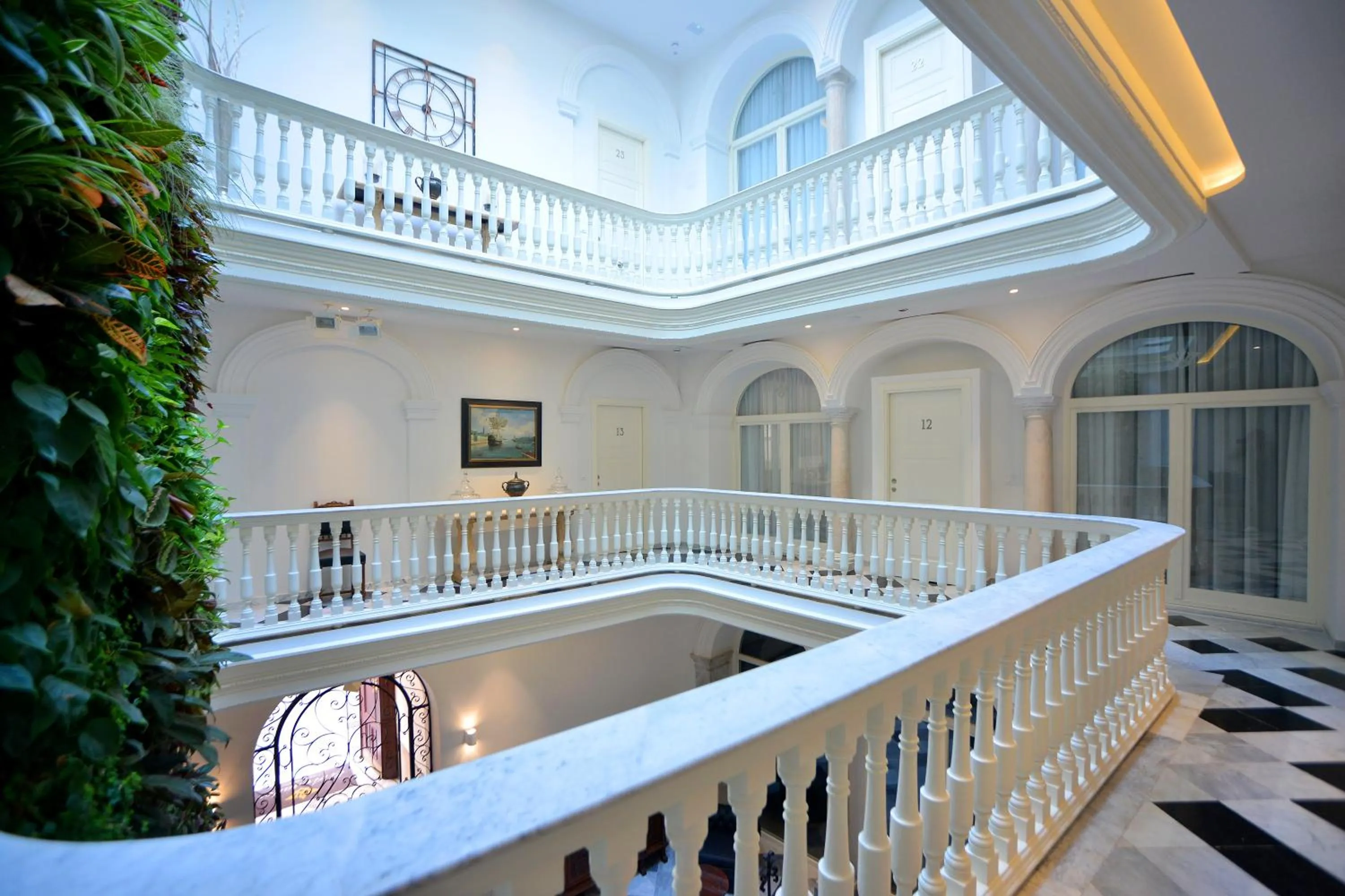 Area and facilities in El Armador Casa Palacio by Luxury Suites Cádiz