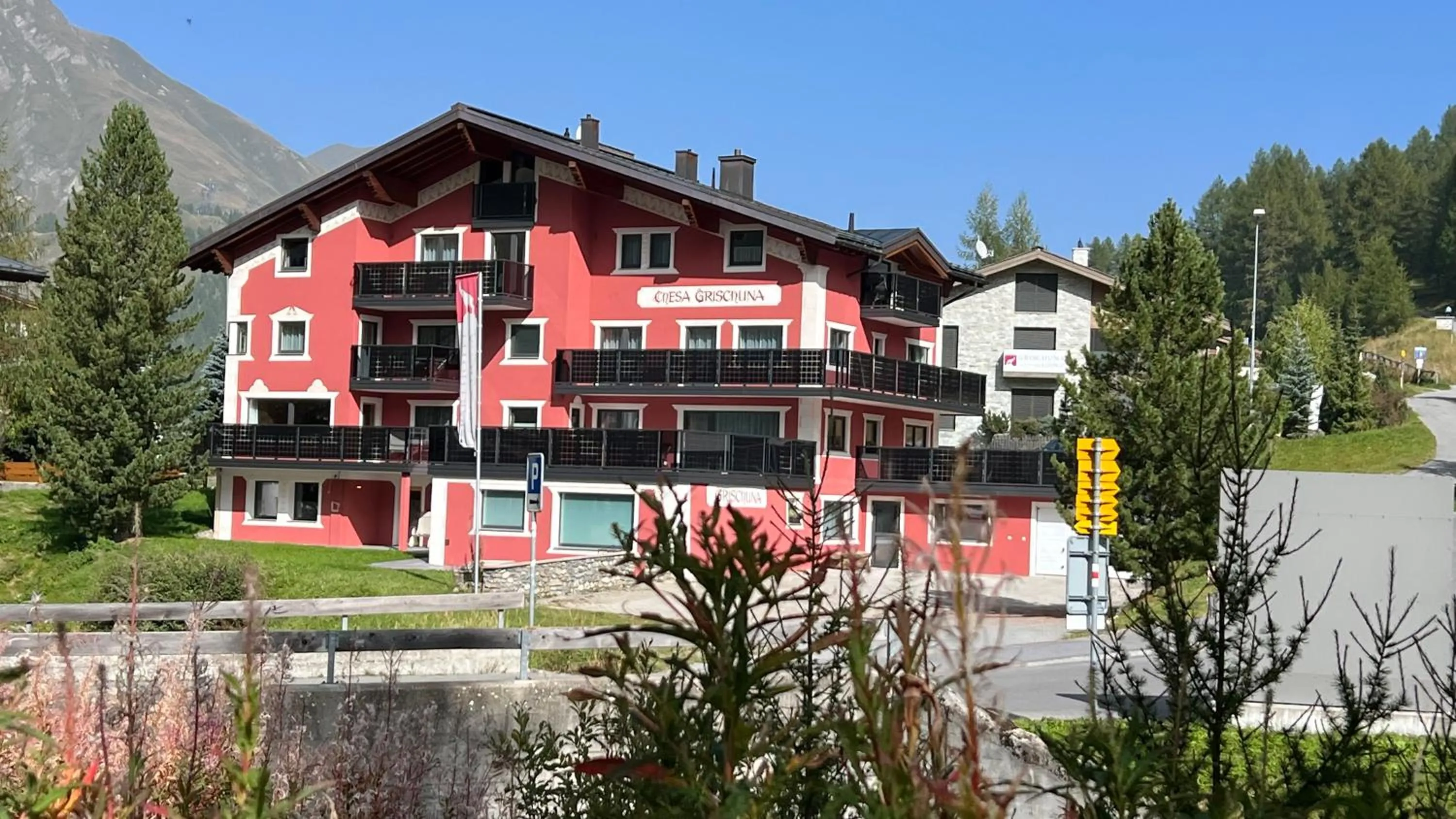 Property building in Aparthotel Grischuna
