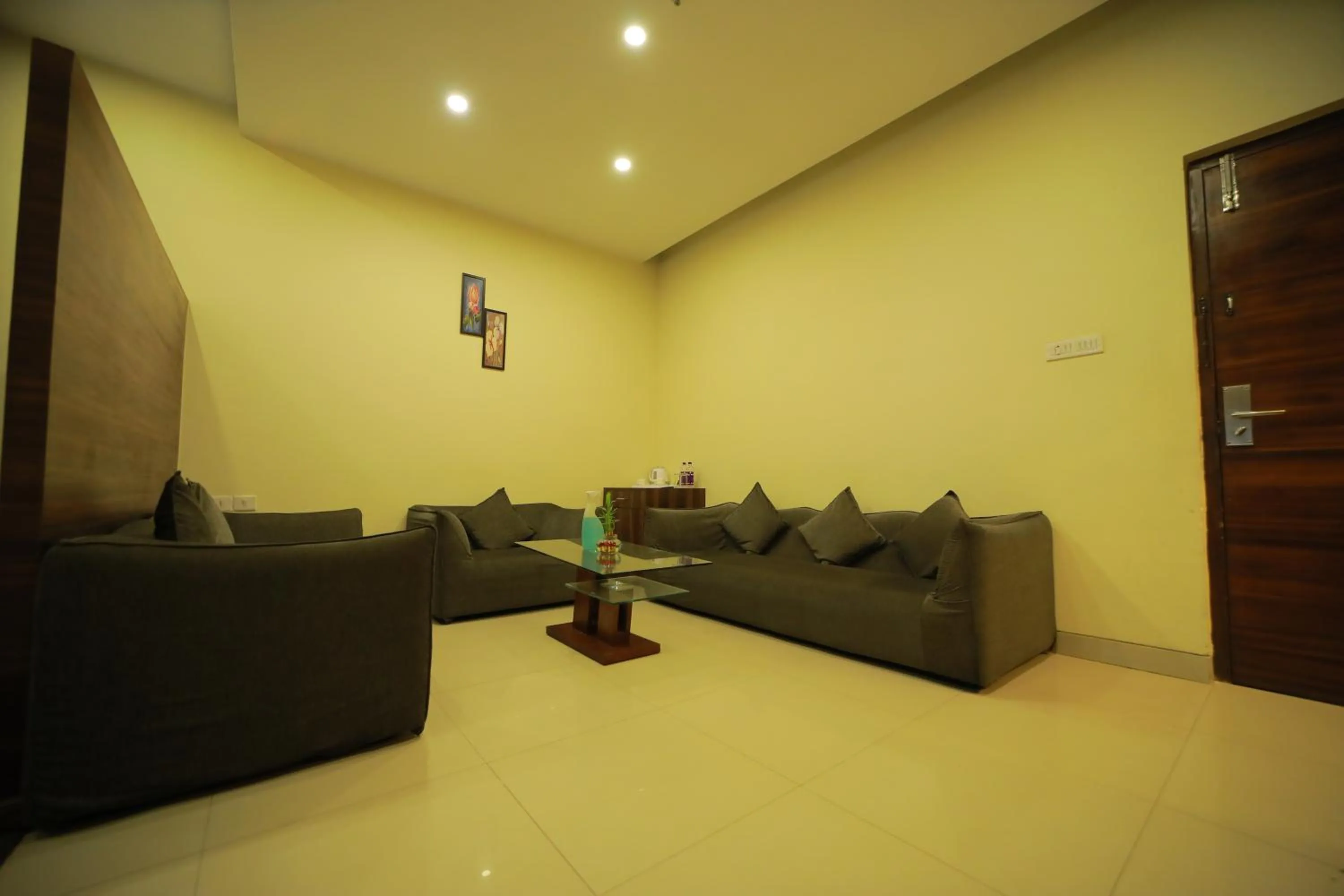 Vijaya Tej Clarks Inn