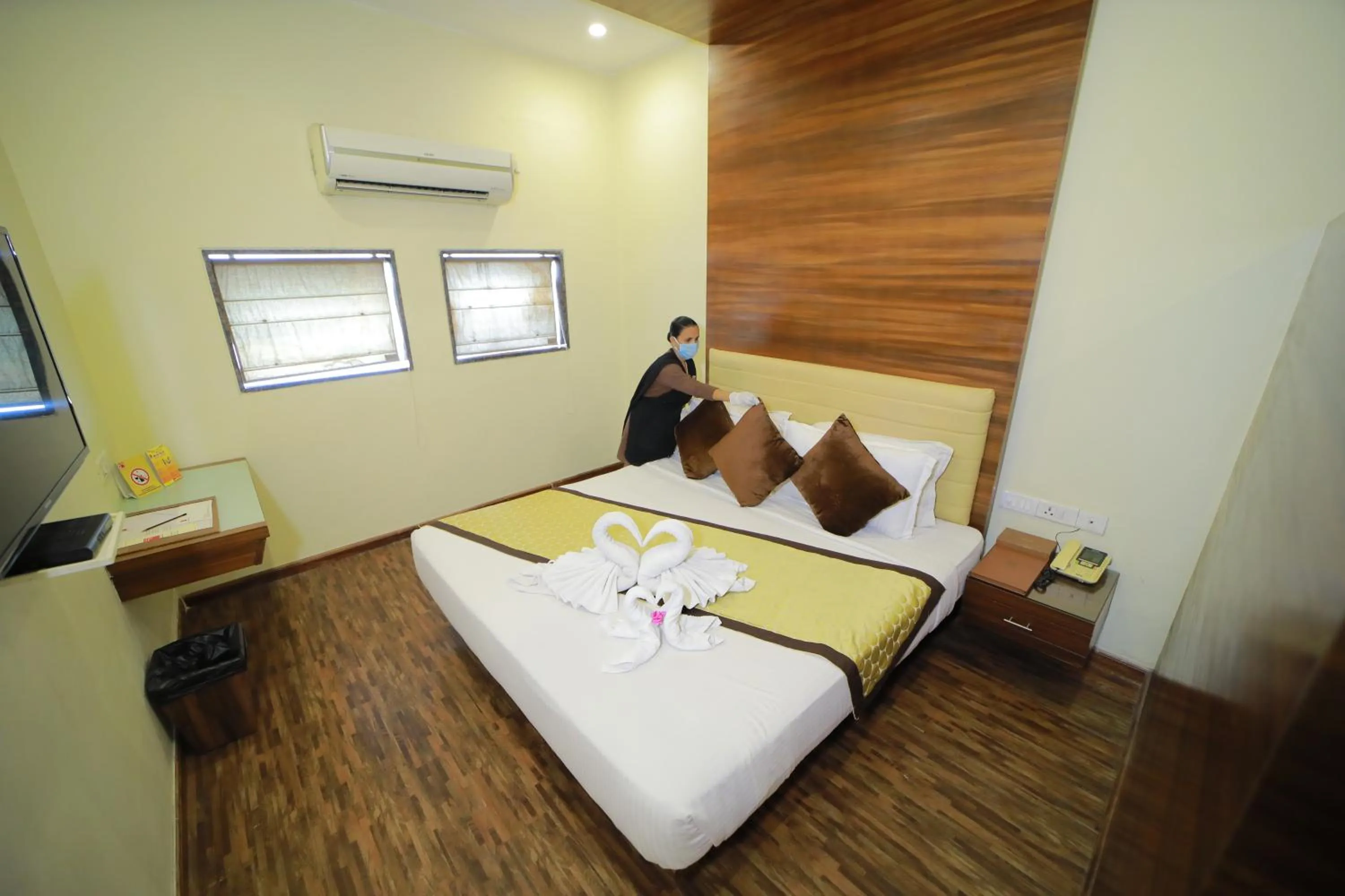 Bed in Vijaya Tej Clarks Inn