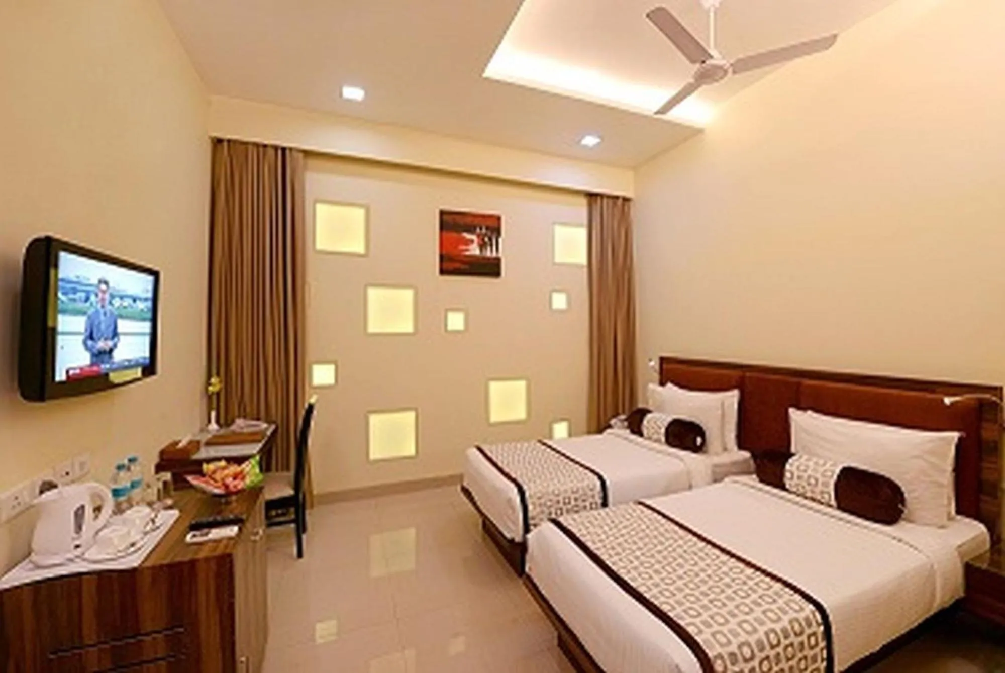 Bed in Vijaya Tej Clarks Inn