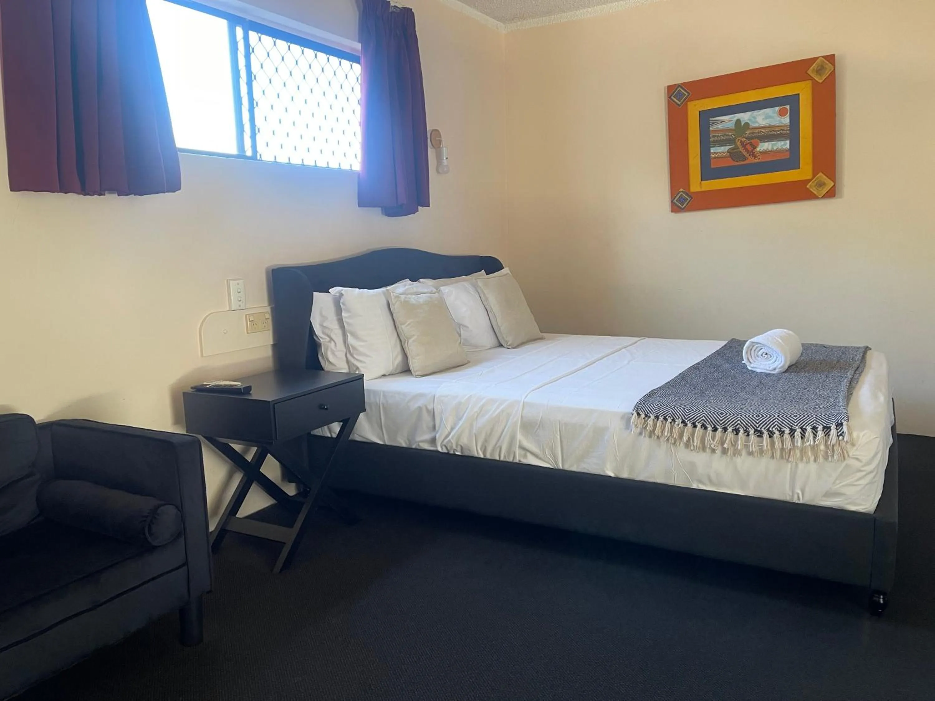 Bed in Glenlyon Lodge - Gladstone
