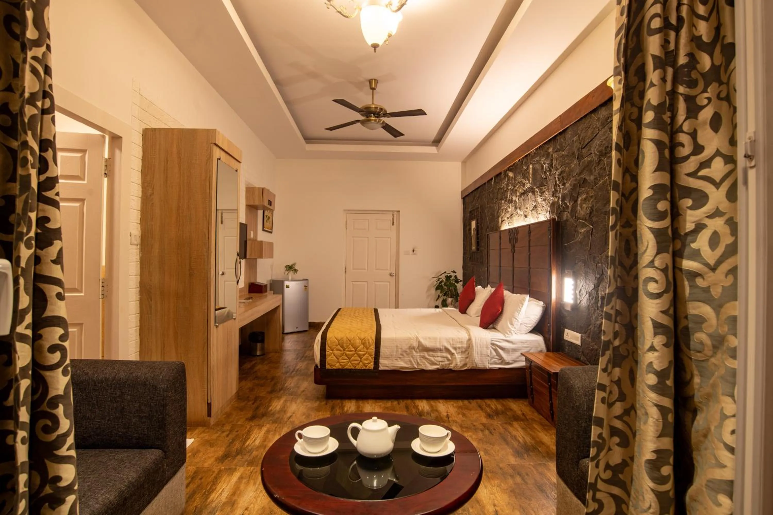 Seating area, Bed in Tea Harvester