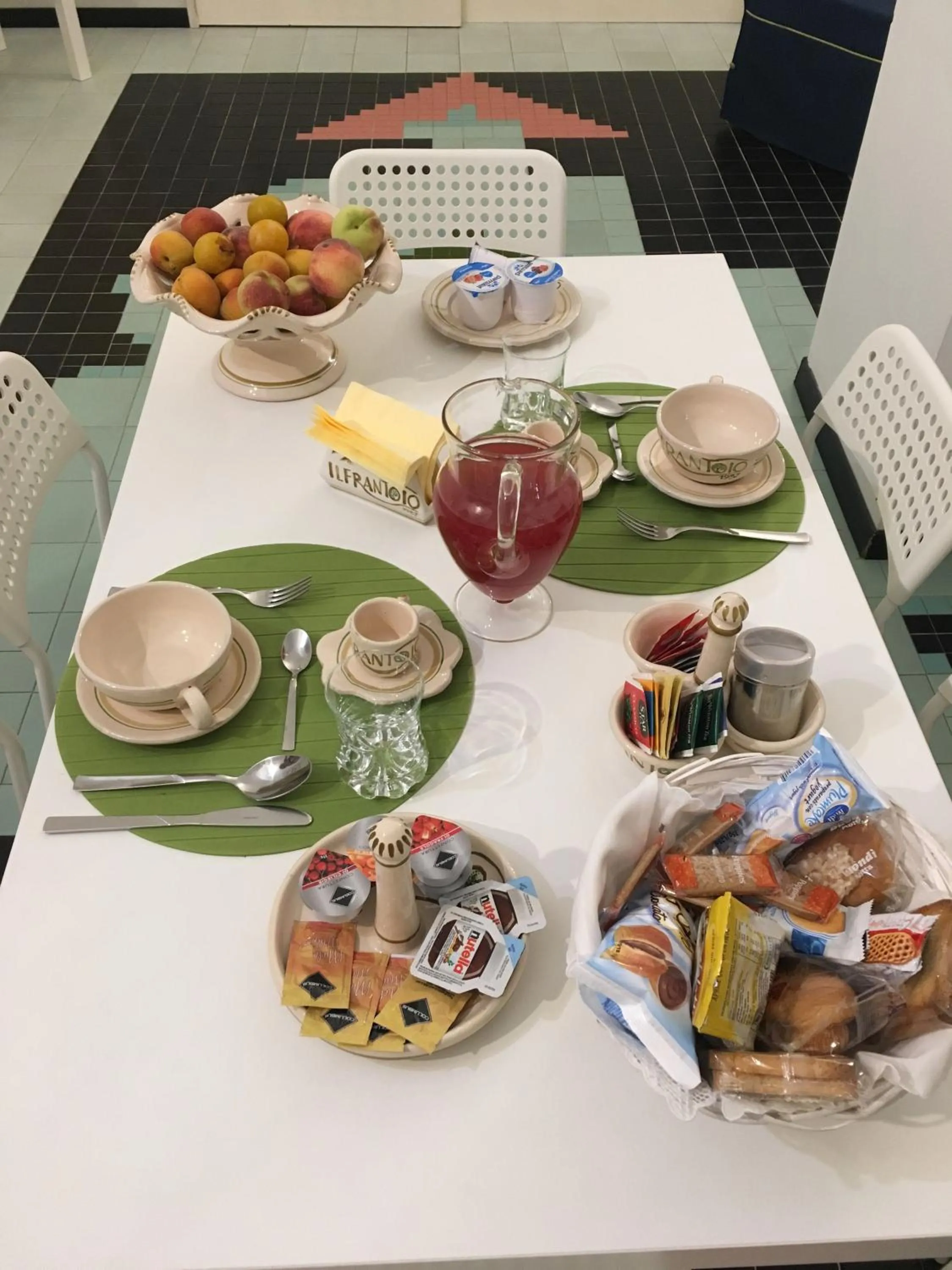 Breakfast in Il Frantoio 1937