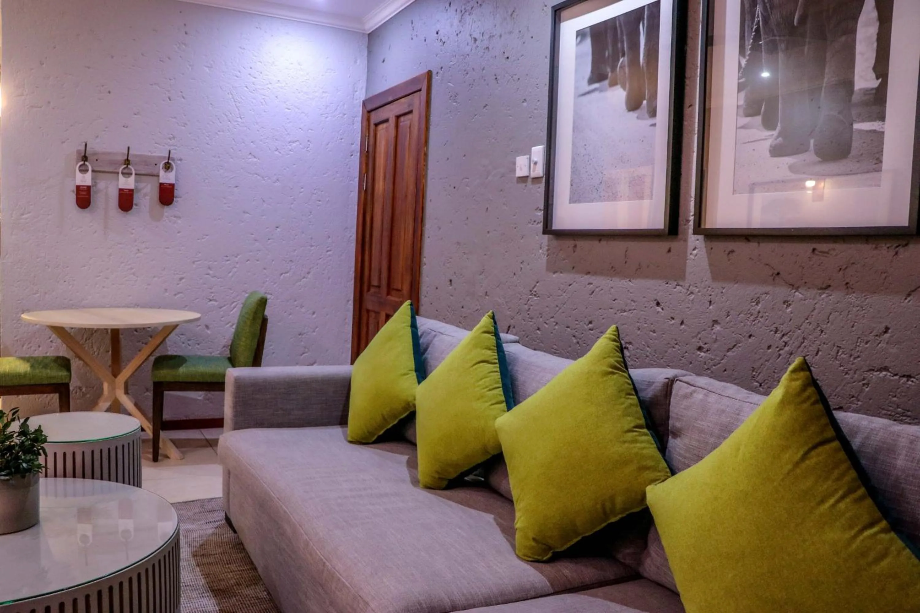 Living room in Cresta Mowana Safari Resort & Spa