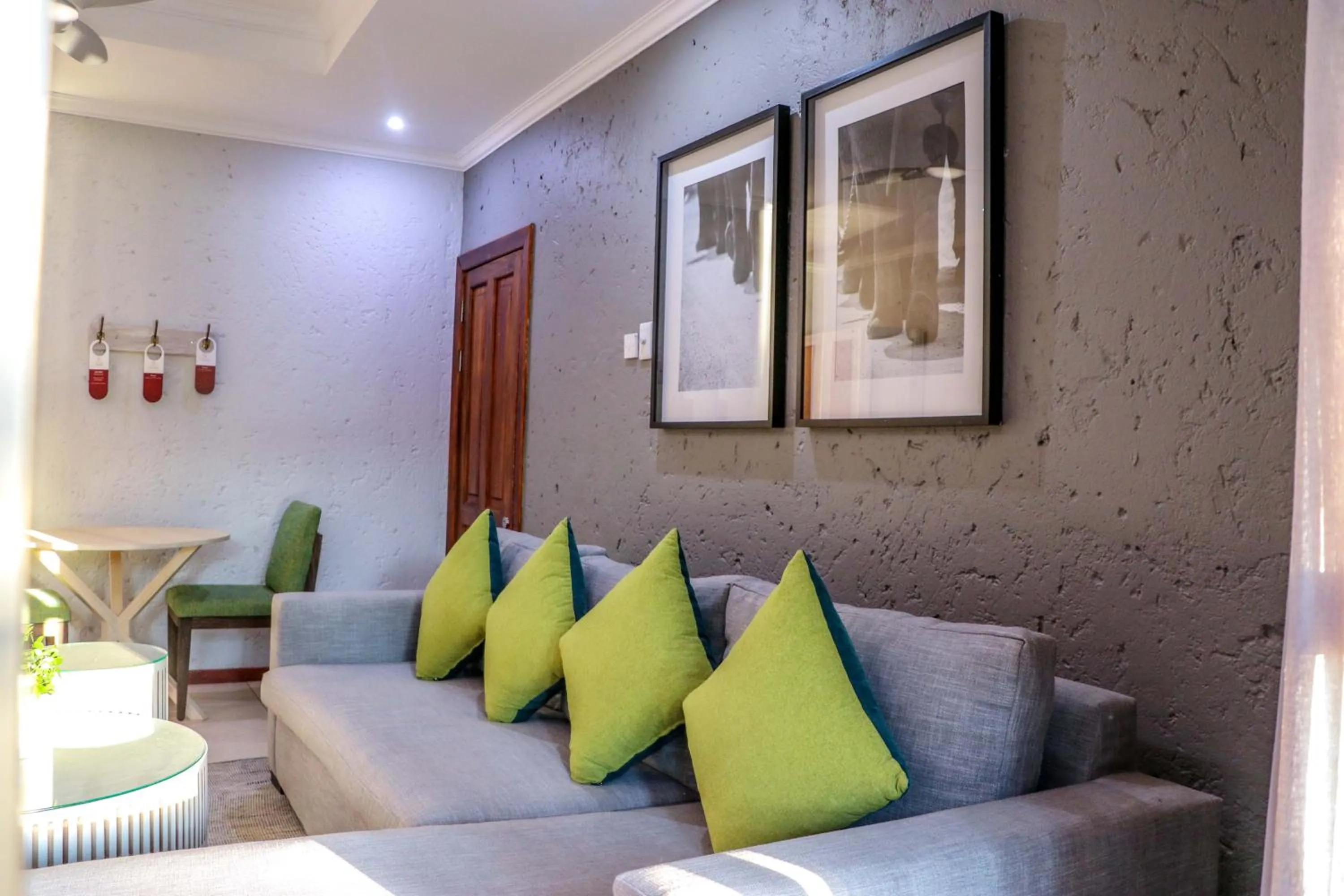 Living room in Cresta Mowana Safari Resort & Spa