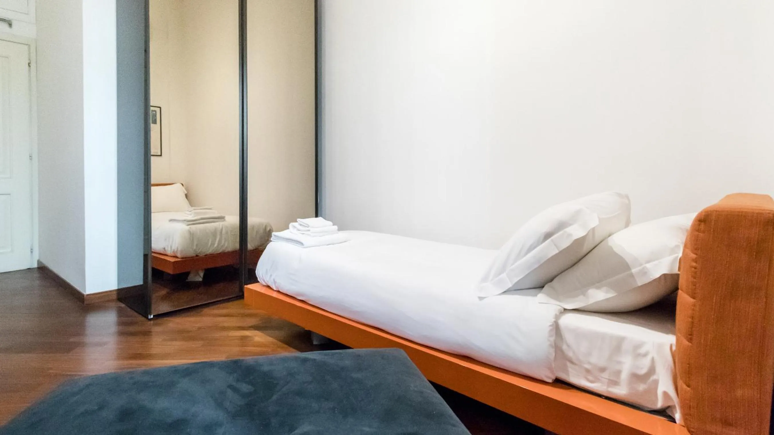 Bed in Italianway - Cristoforo Colombo 1