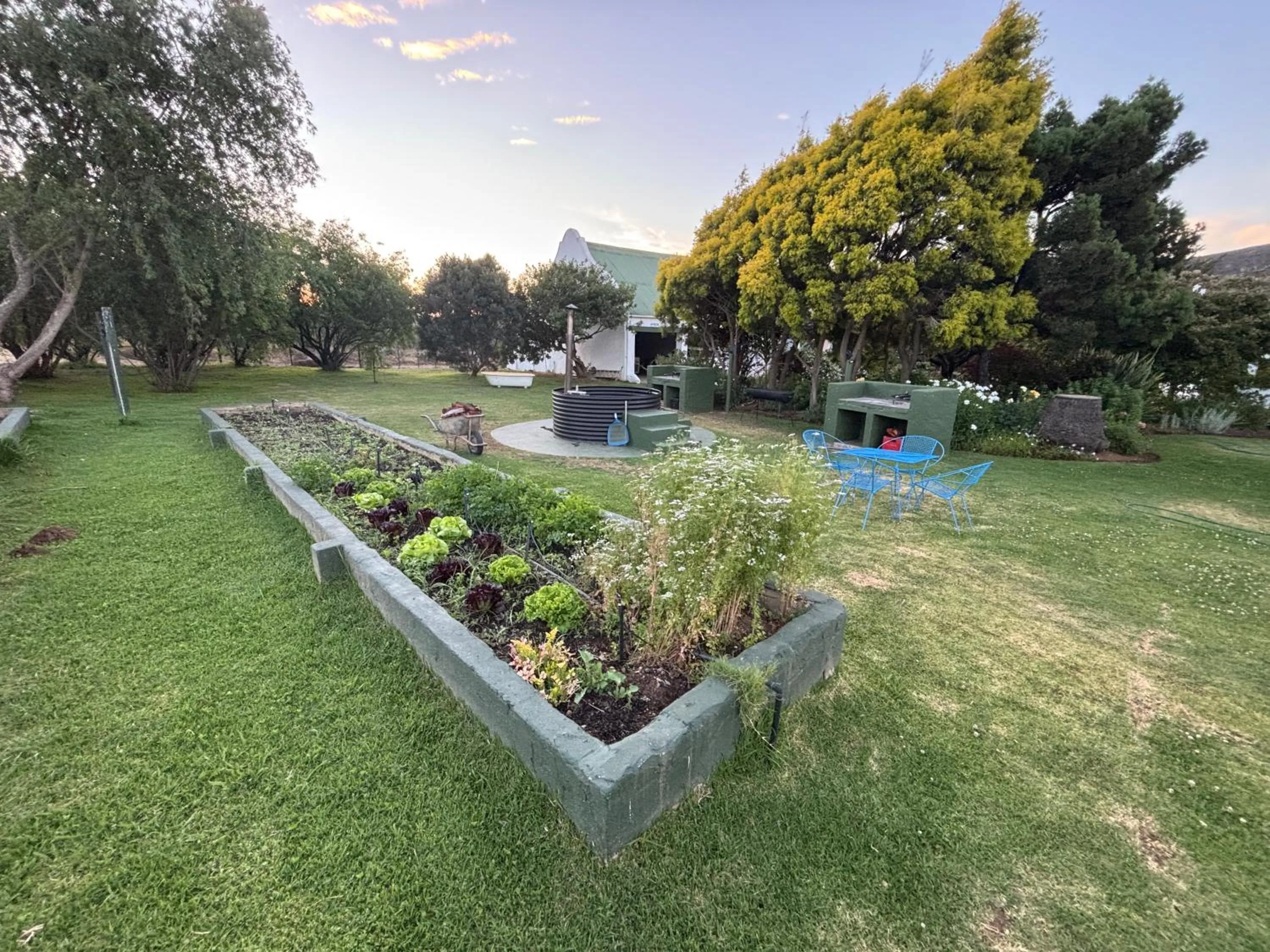 Garden in Blue Cow Barn - Boutique Farm