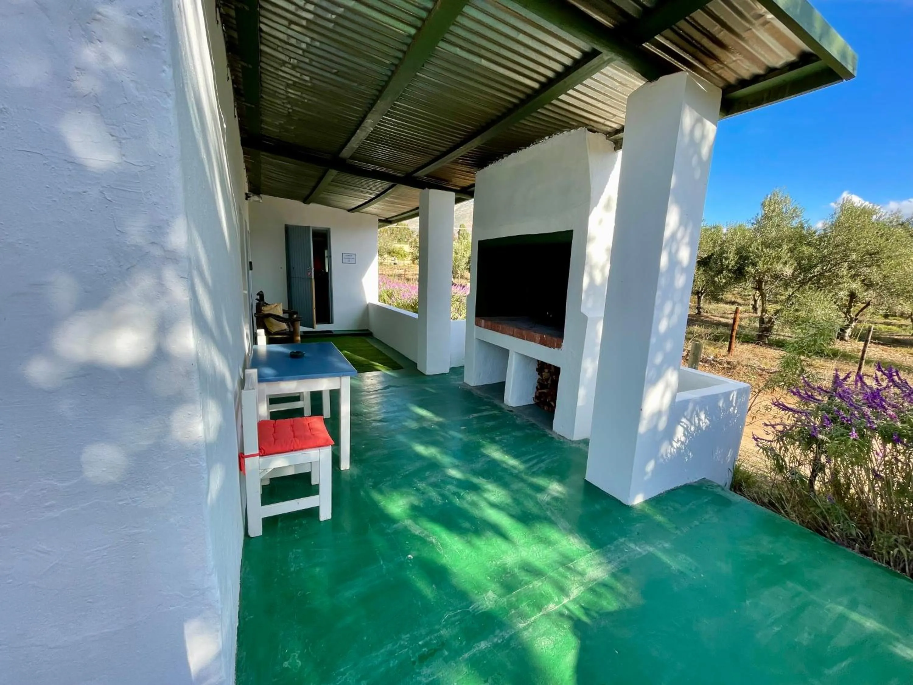 Patio in Blue Cow Barn - Boutique Farm