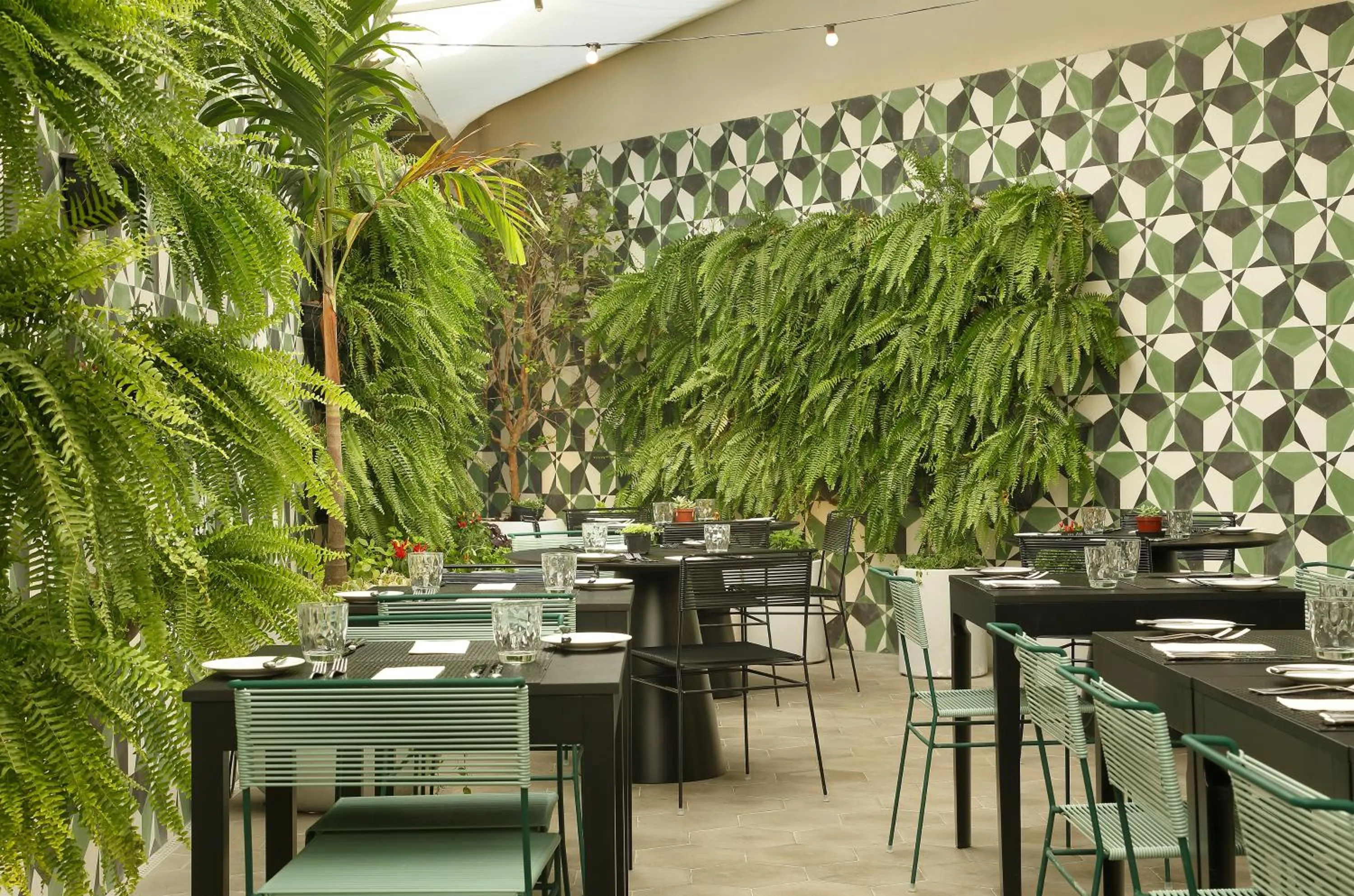 Restaurant/places to eat in Yoo2 Rio de Janeiro, Tapestry Collection by Hilton