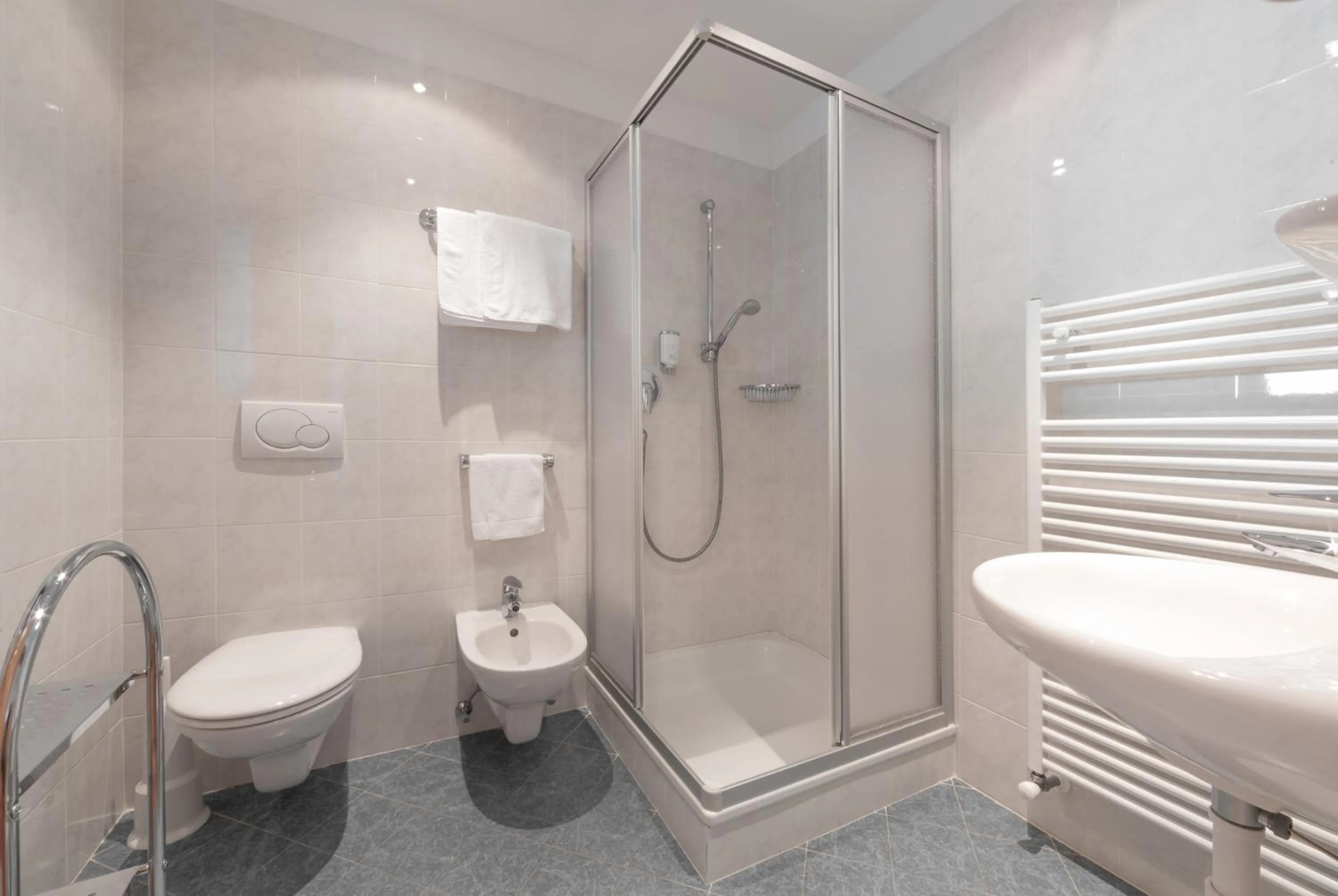 Bathroom in Berghotel zum Zirm