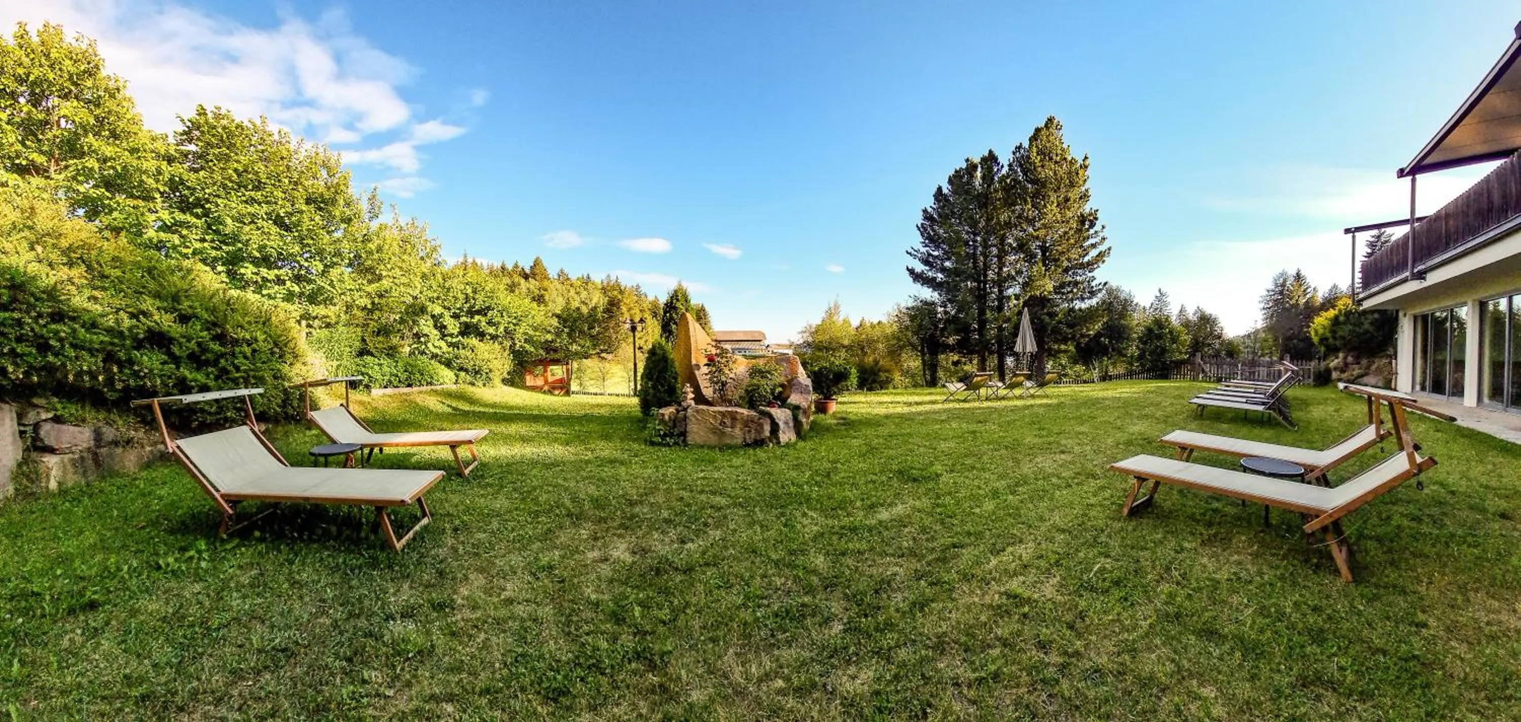 Summer in Berghotel zum Zirm