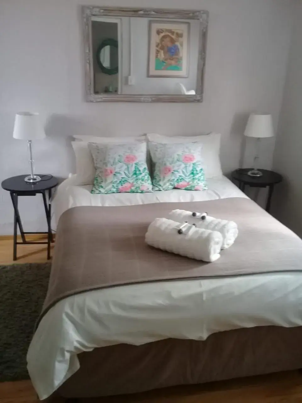 One-Bedroom Chalet - single occupancy in Carmel Villa B&B or Self-Catering One-Bedroom Chalet - single occupancy in Carmel Villa B&B or Self-Catering