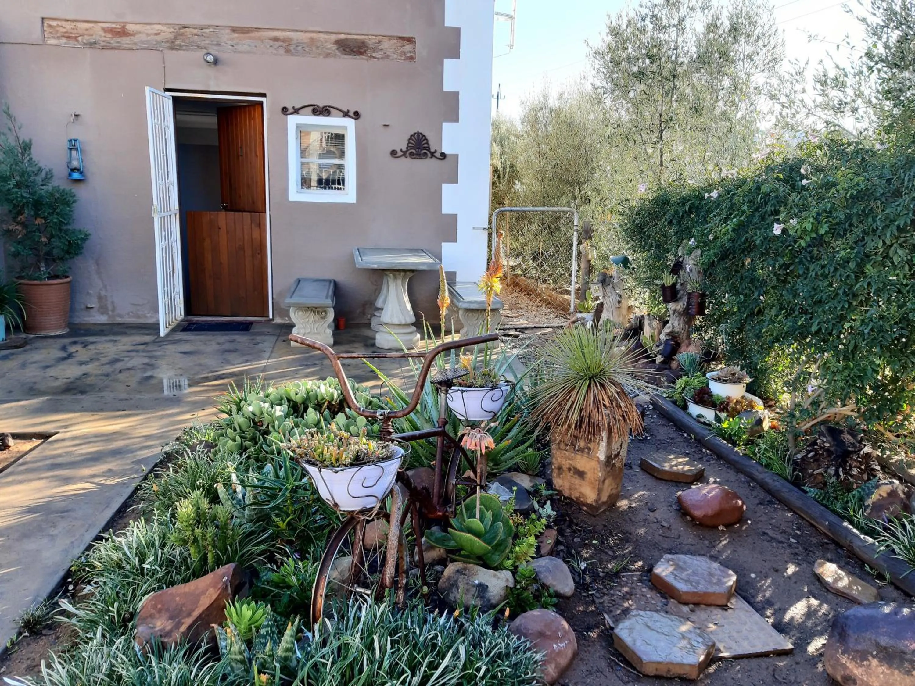 Carmel Villa B&B or Self-Catering