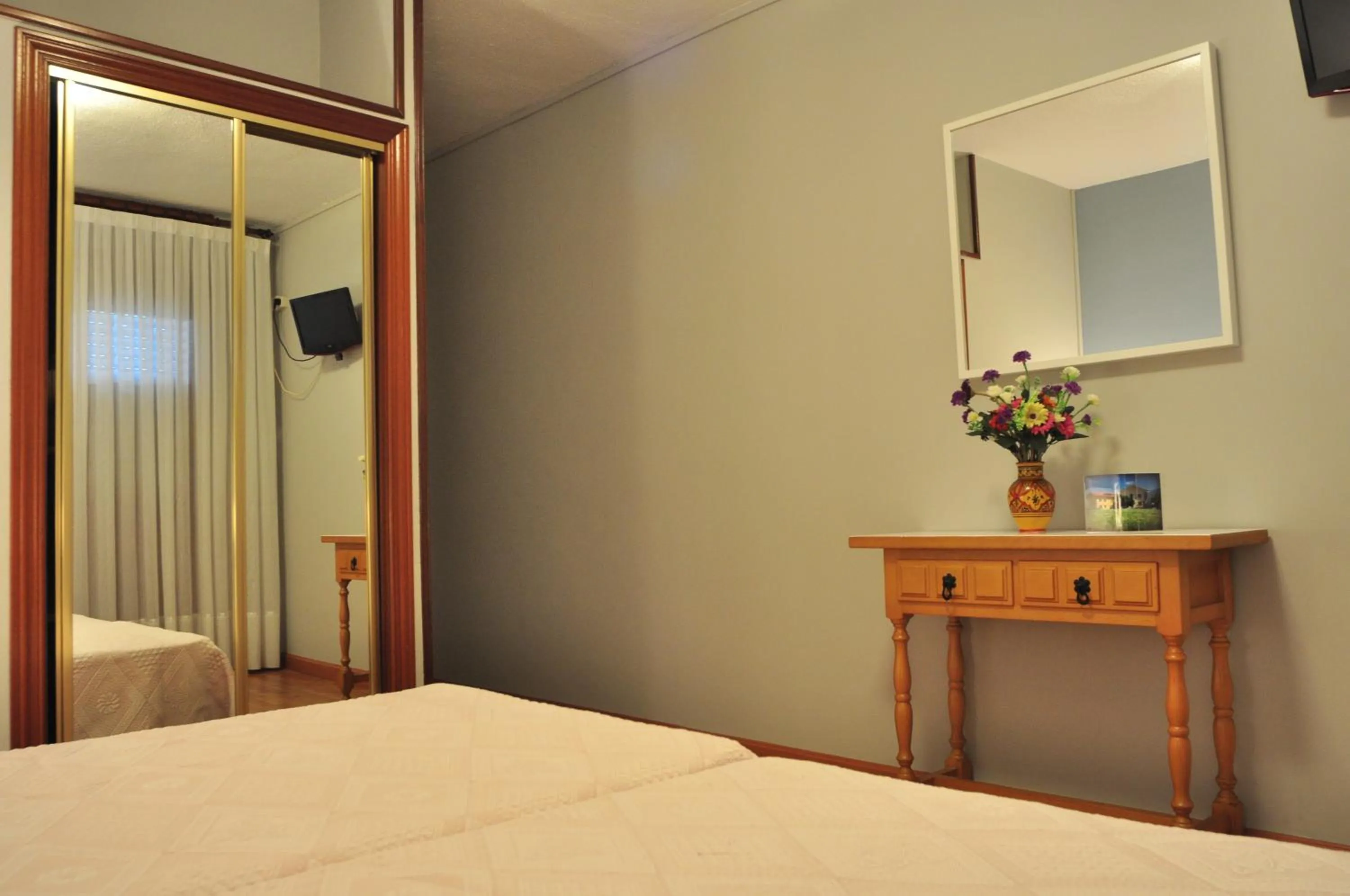 Decorative detail, Bed in Hostal Europa