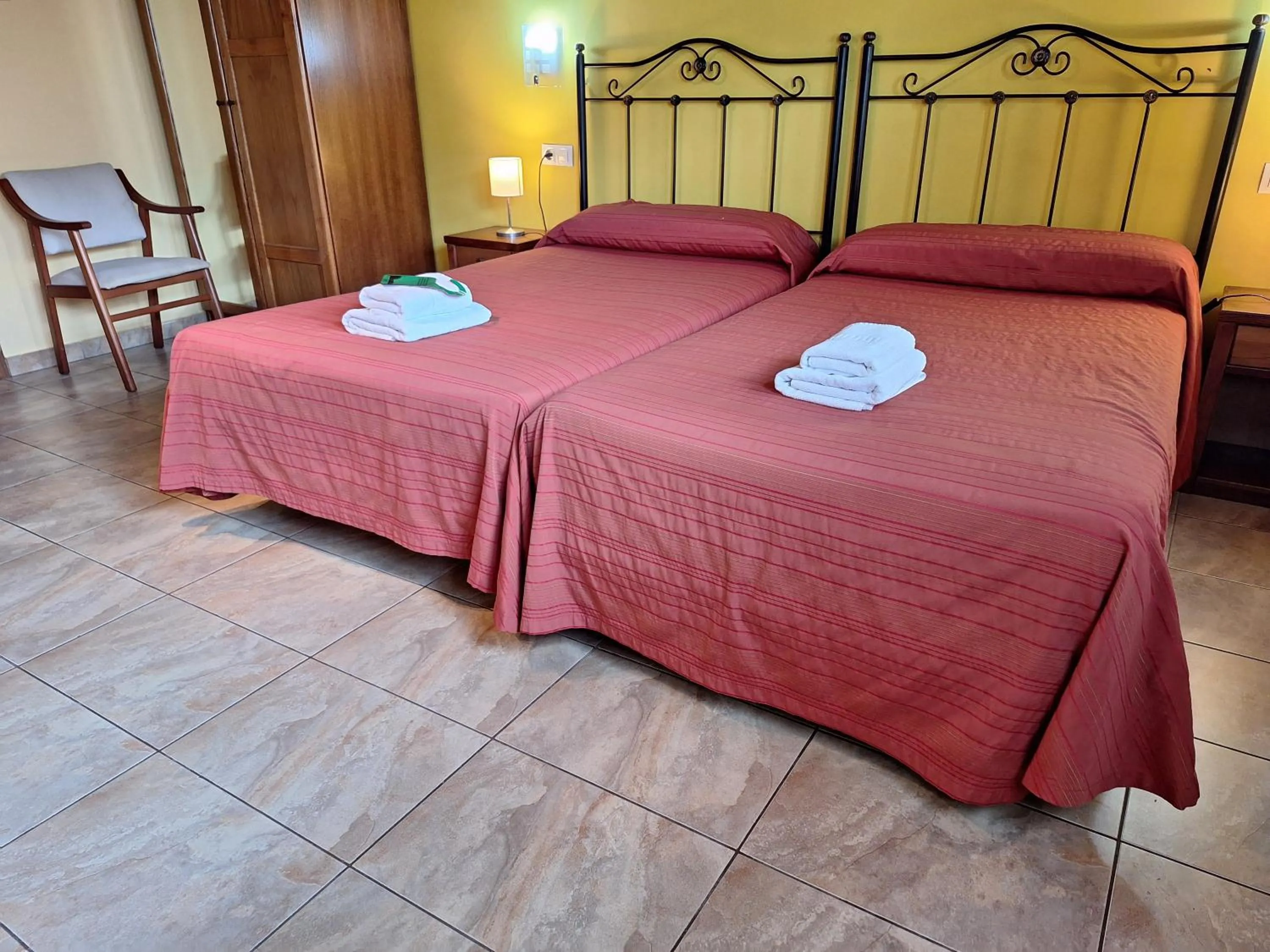 Bed in Hostal Europa