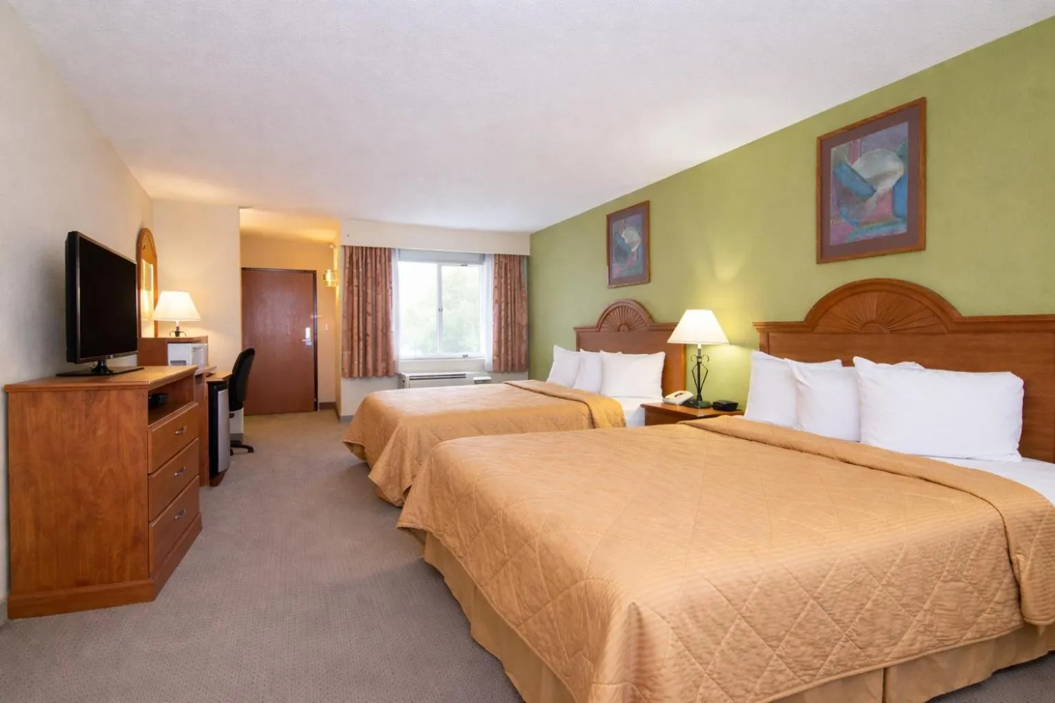 Bed in Knights Inn Gallup at 3208 W Hwy 66