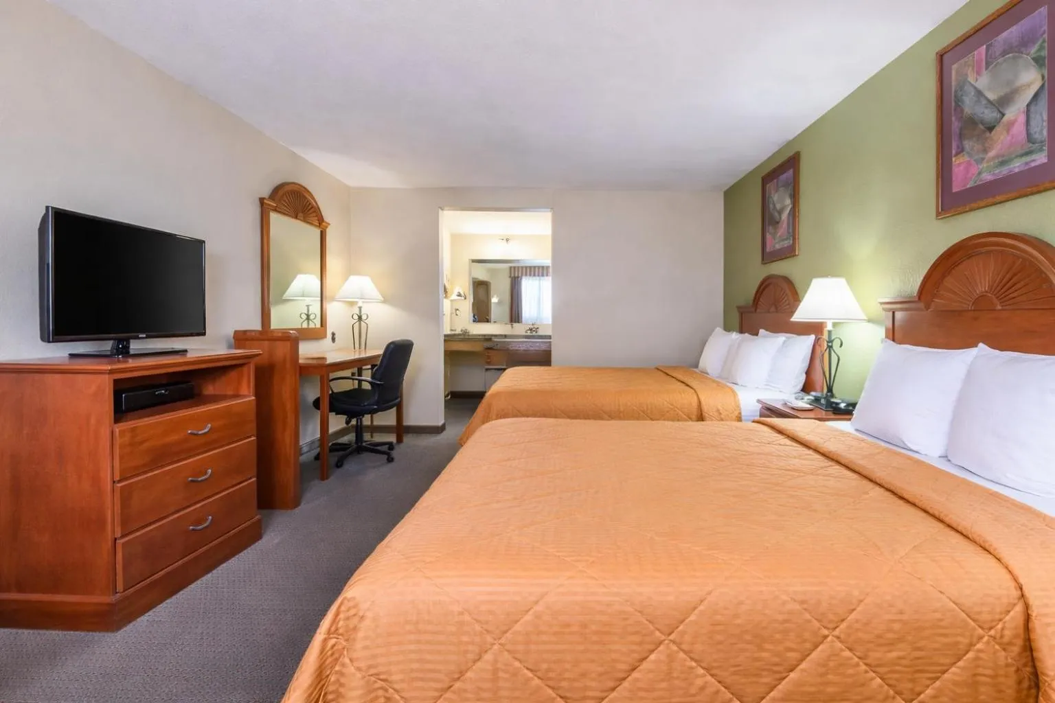 Bed in Knights Inn Gallup at 3208 W Hwy 66