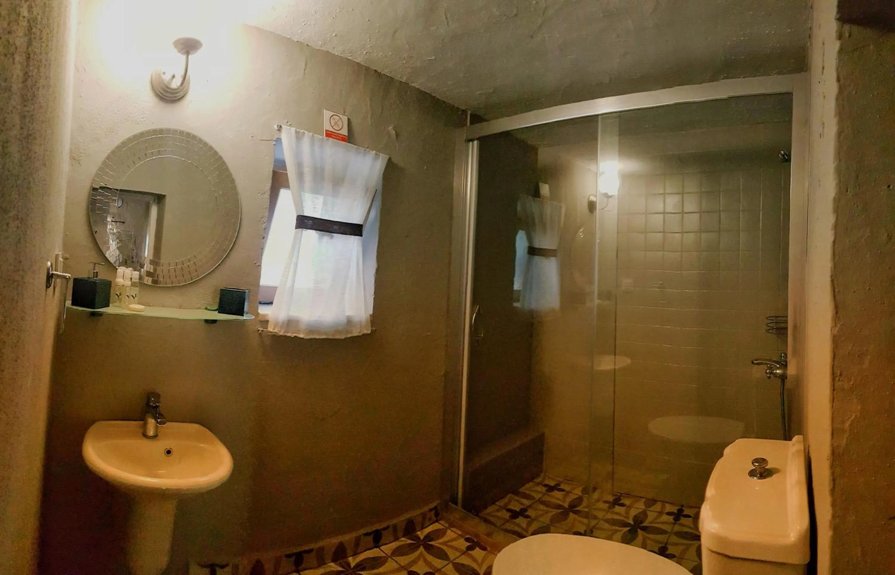 Lilyum Alaçatı - Taş Ev