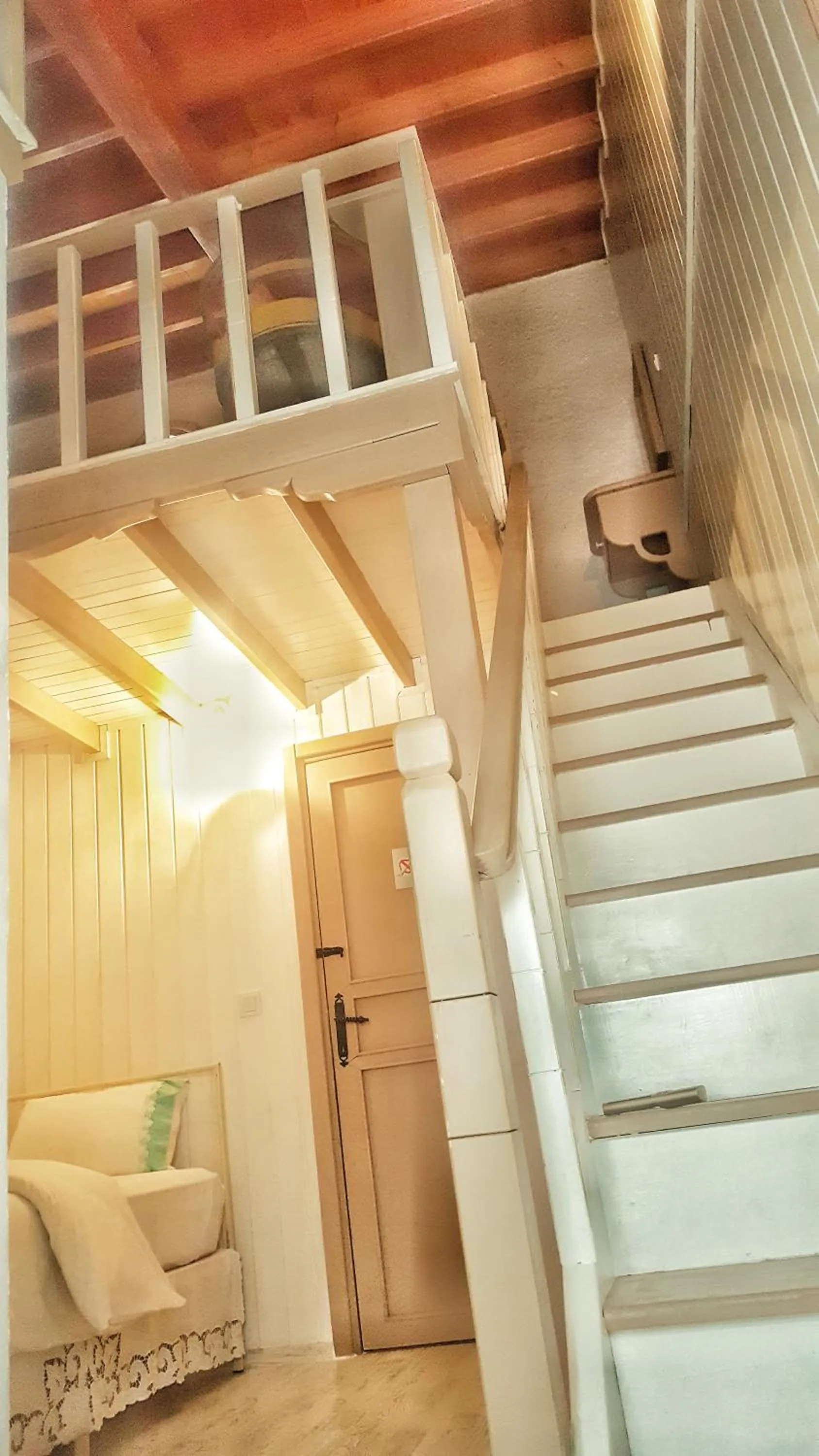 Lilyum Alaçatı - Taş Ev