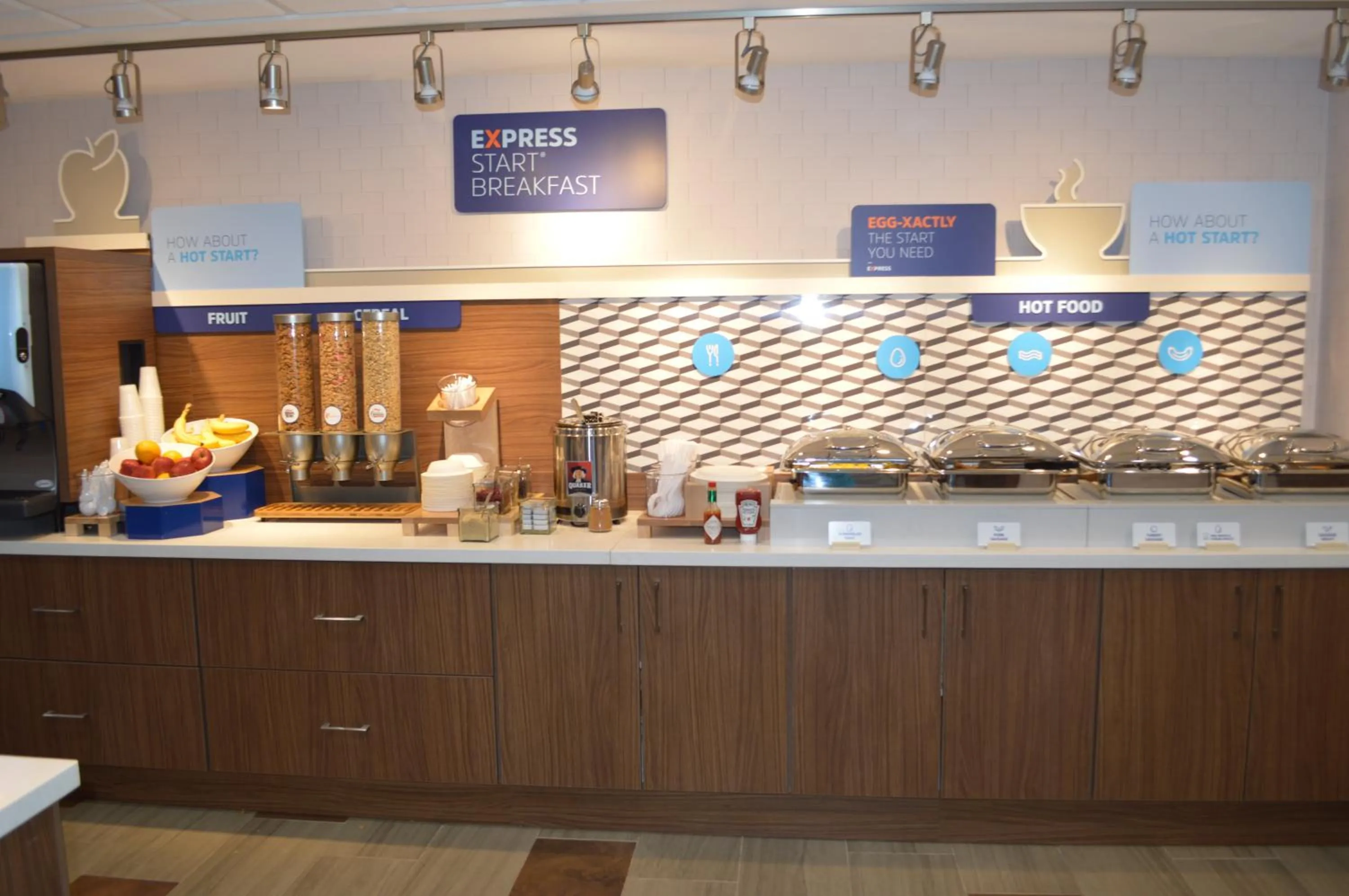 Breakfast in Holiday Inn Express Hotel & Suites Bismarck by IHG