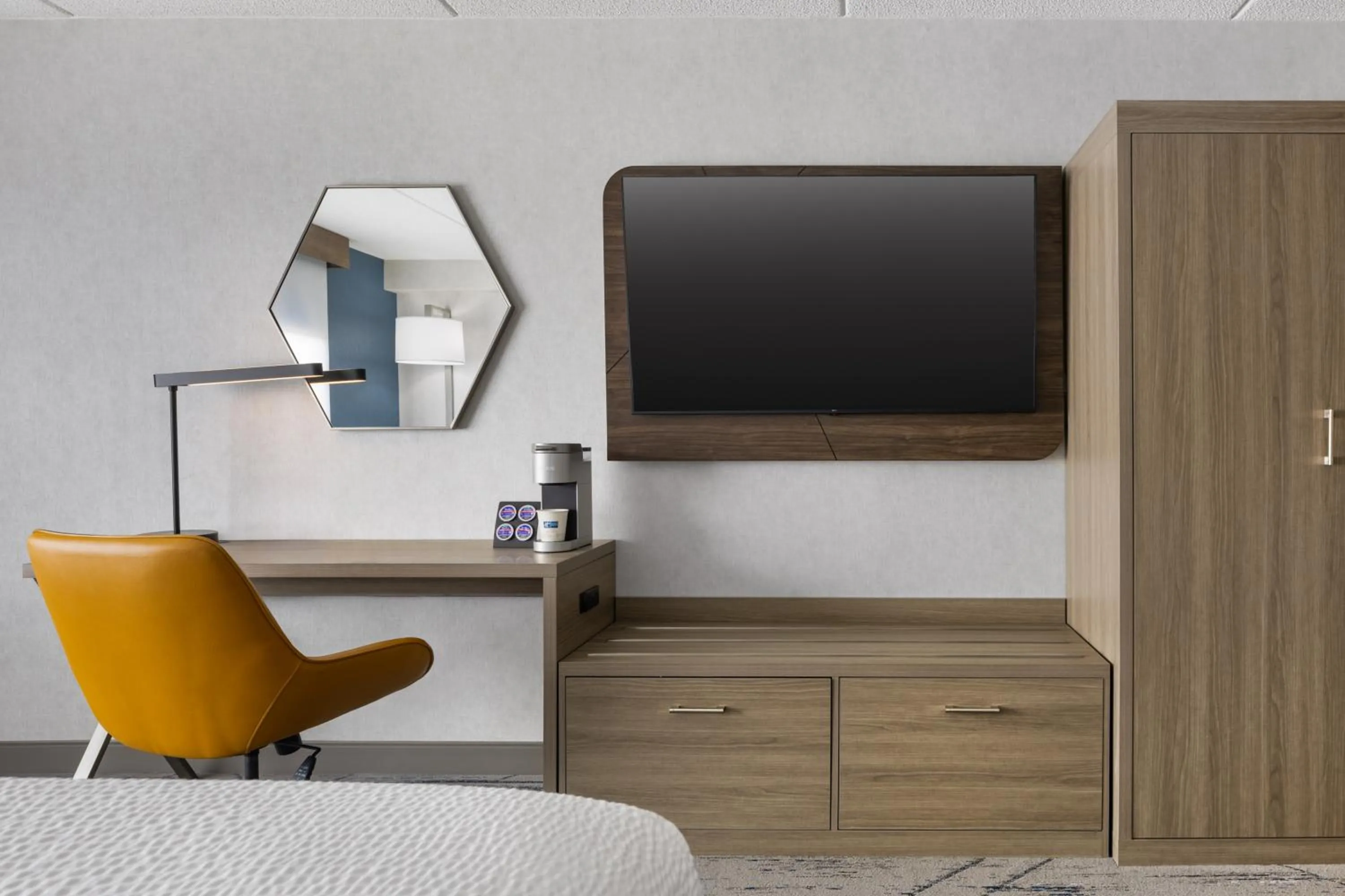 Bed in Holiday Inn Express & Suites Ottawa East-Orleans by IHG