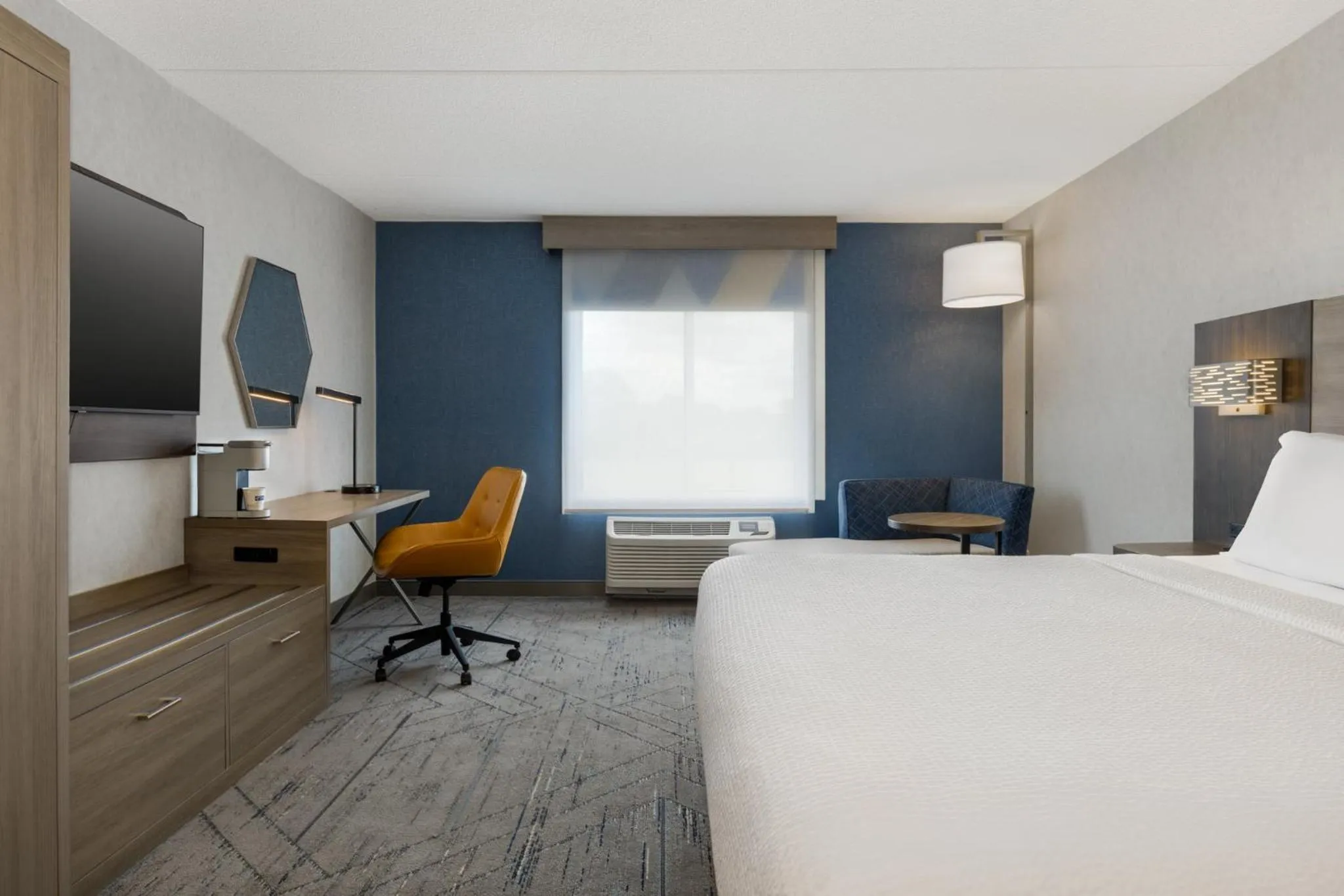 Photo of the whole room, Bed in Holiday Inn Express & Suites Ottawa East-Orleans by IHG