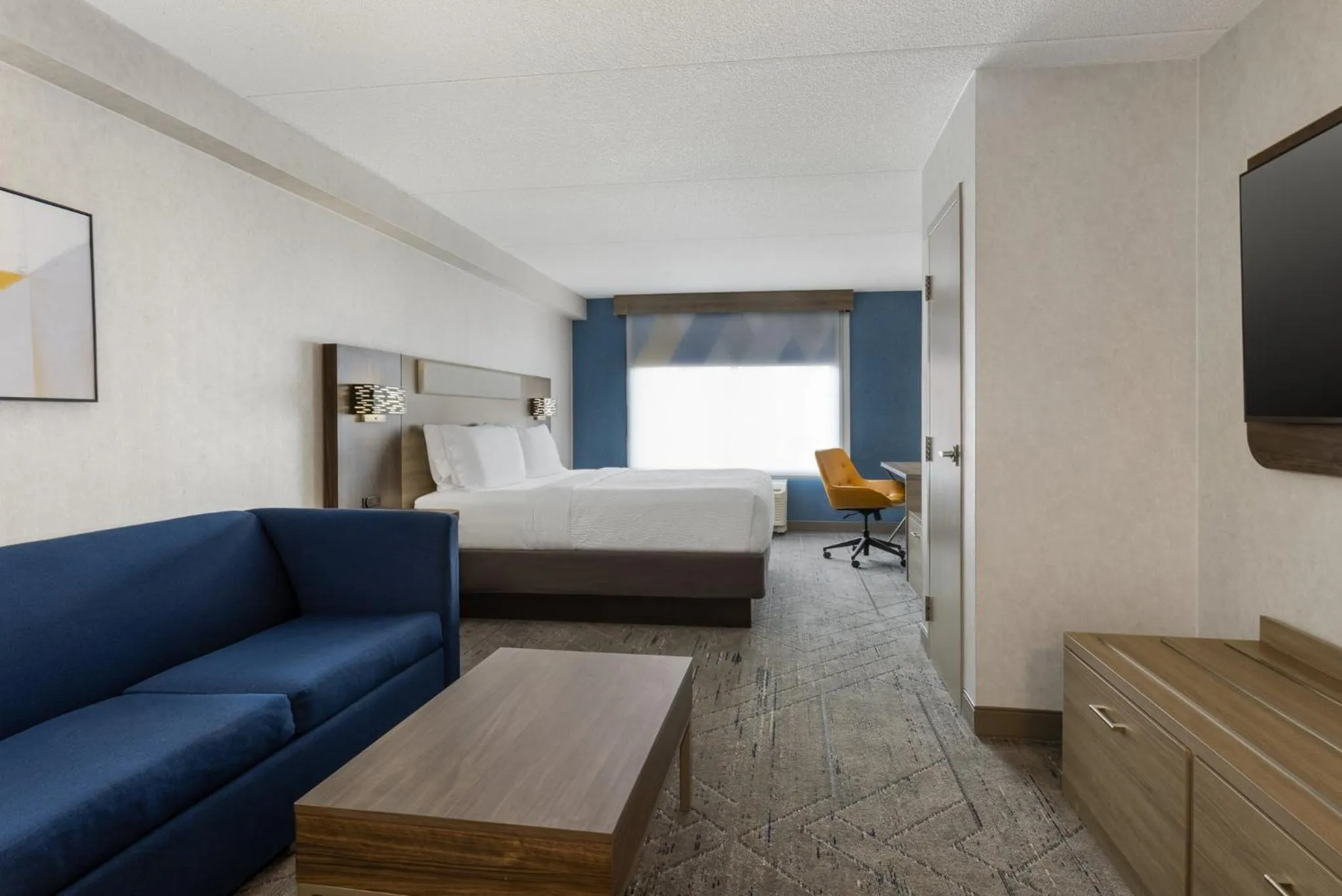 Photo of the whole room, Bed in Holiday Inn Express & Suites Ottawa East-Orleans by IHG