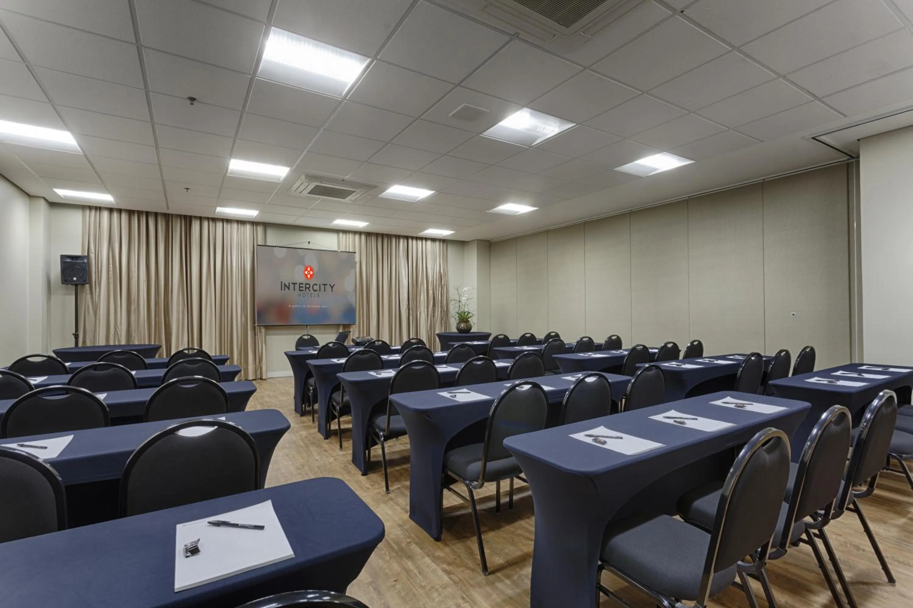 Meeting/conference room in Intercity BH Expo