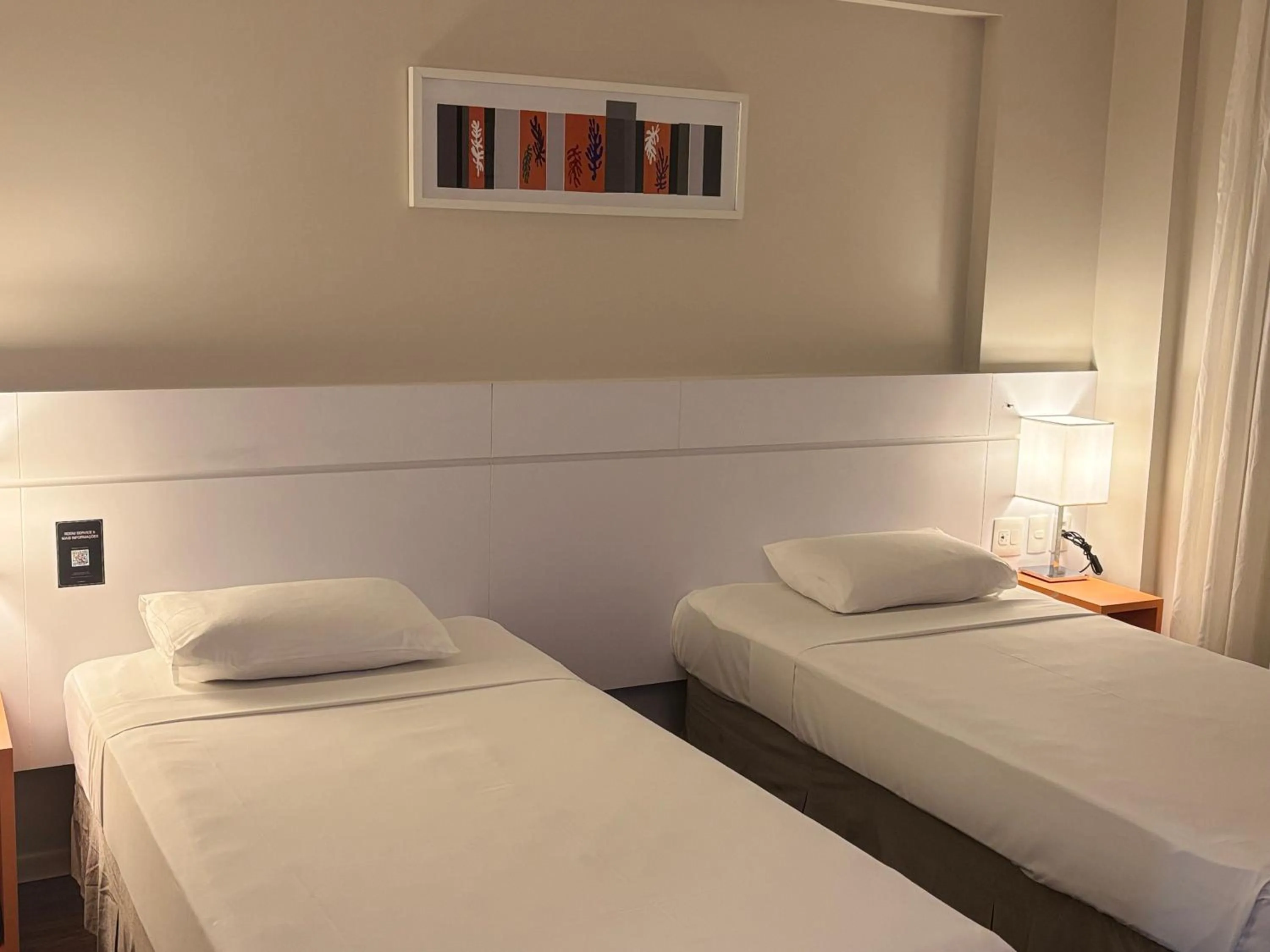 Bedroom, Bed in Intercity BH Expo