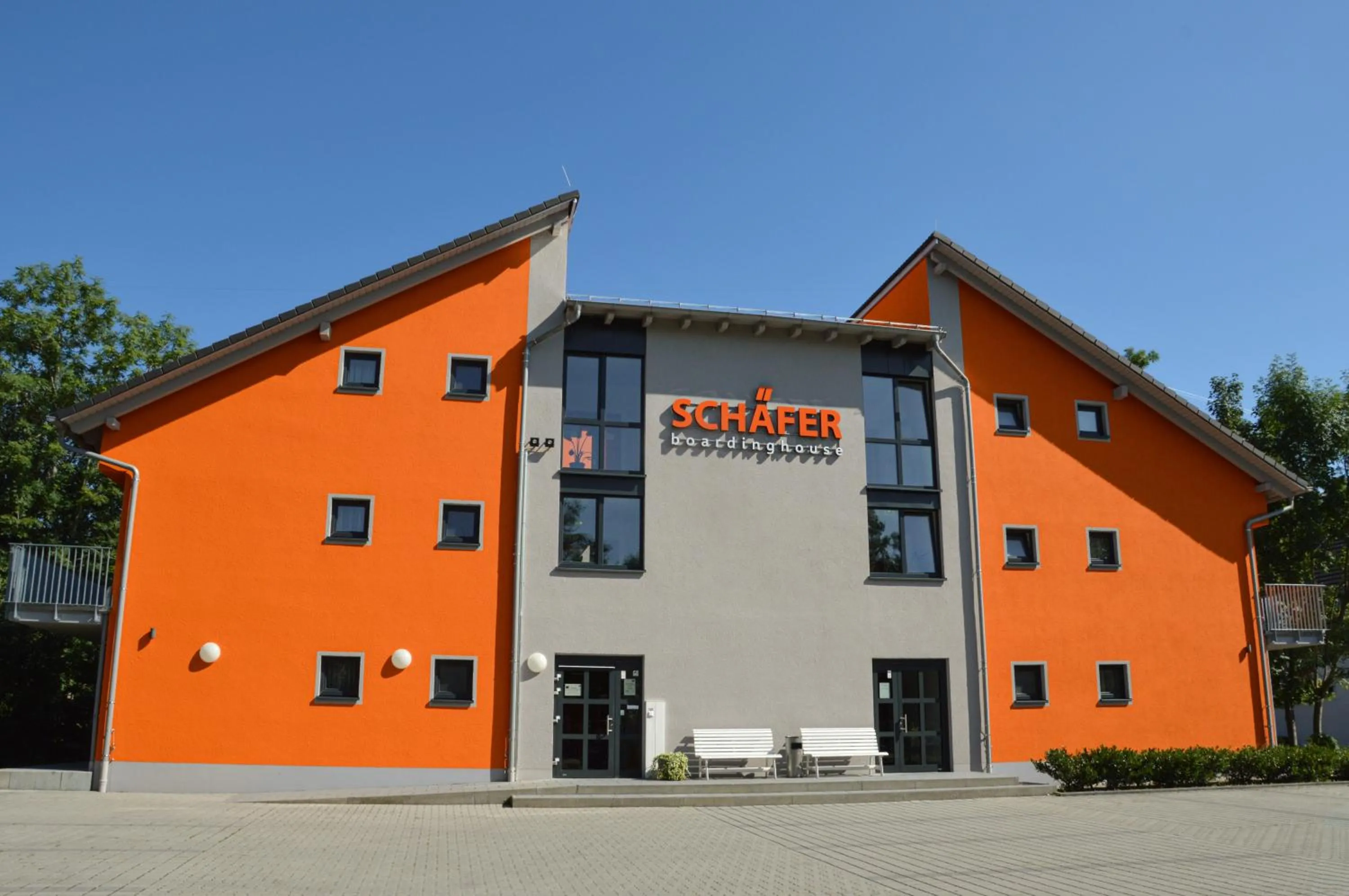 Property building in Schäfer Boardinghouse