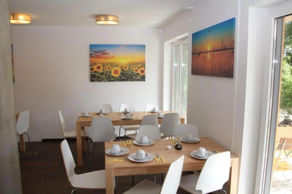 Breakfast in Schäfer Boardinghouse