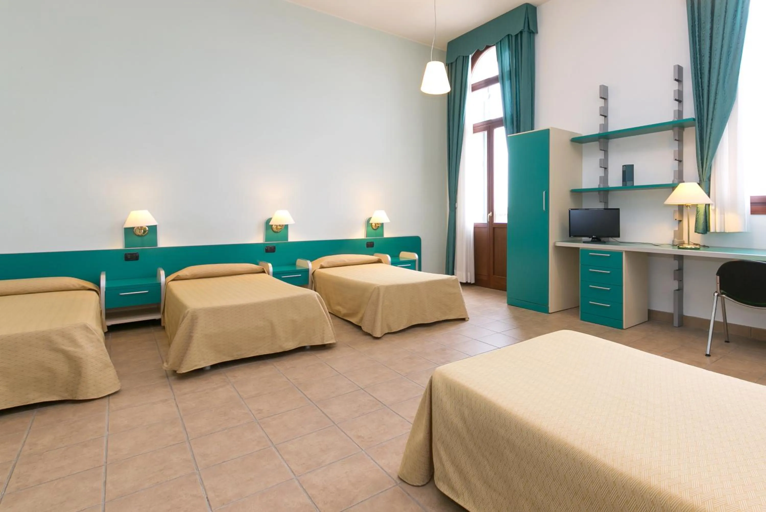 Bedroom, Bed in Isola di San Servolo - Centro Soggiorno